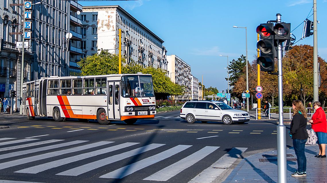 Győrt is megszívatja a kormány a tömegközlekedéssel