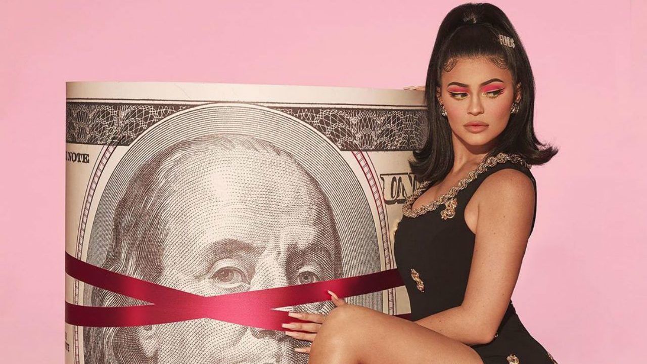 És te mire költenéd a milliárdokat, amit Kylie Jenner kapott a cége feléért?