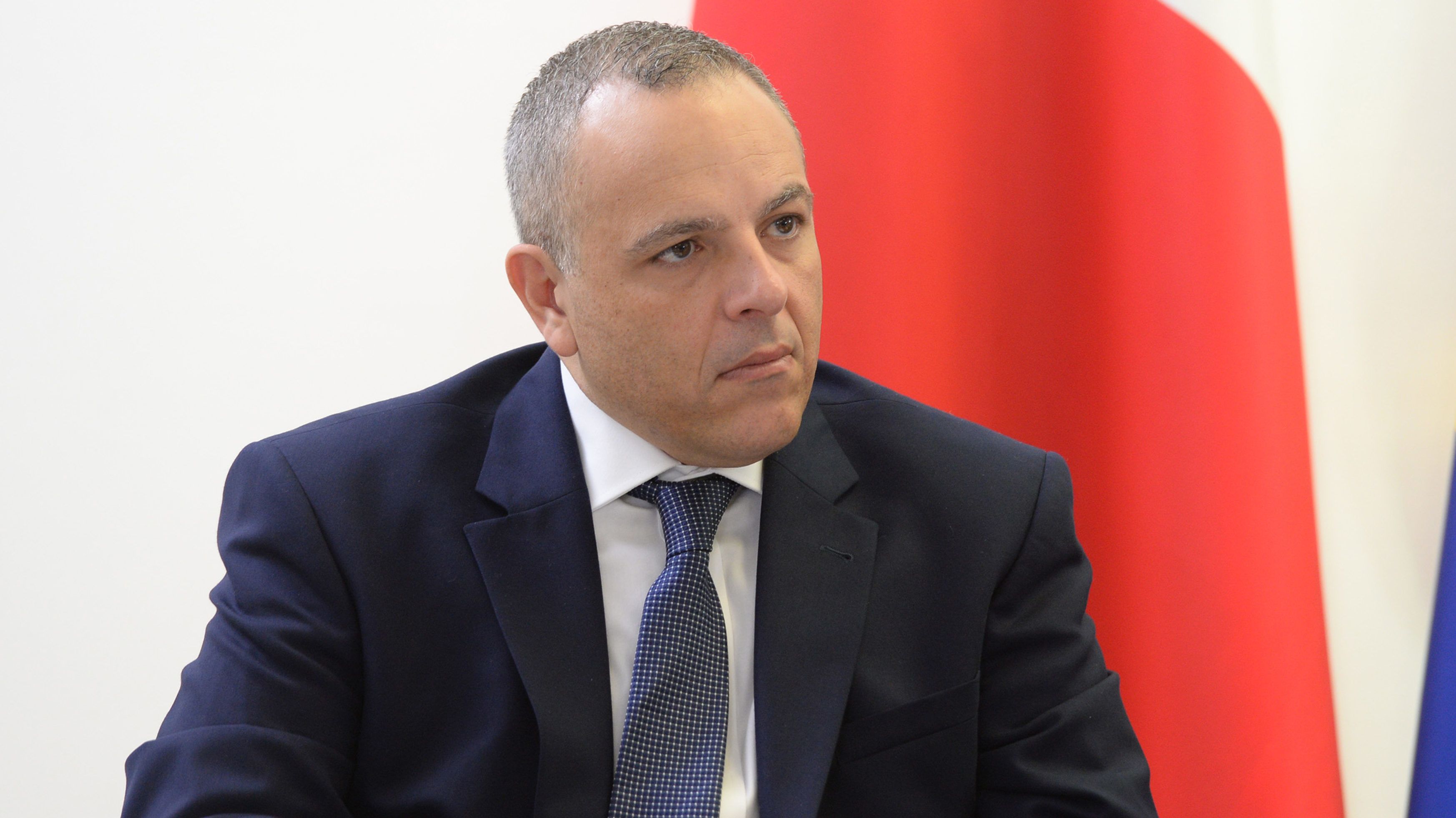 Őrizetbe vették a máltai miniszterelnök lemondott kabinetfőnökét