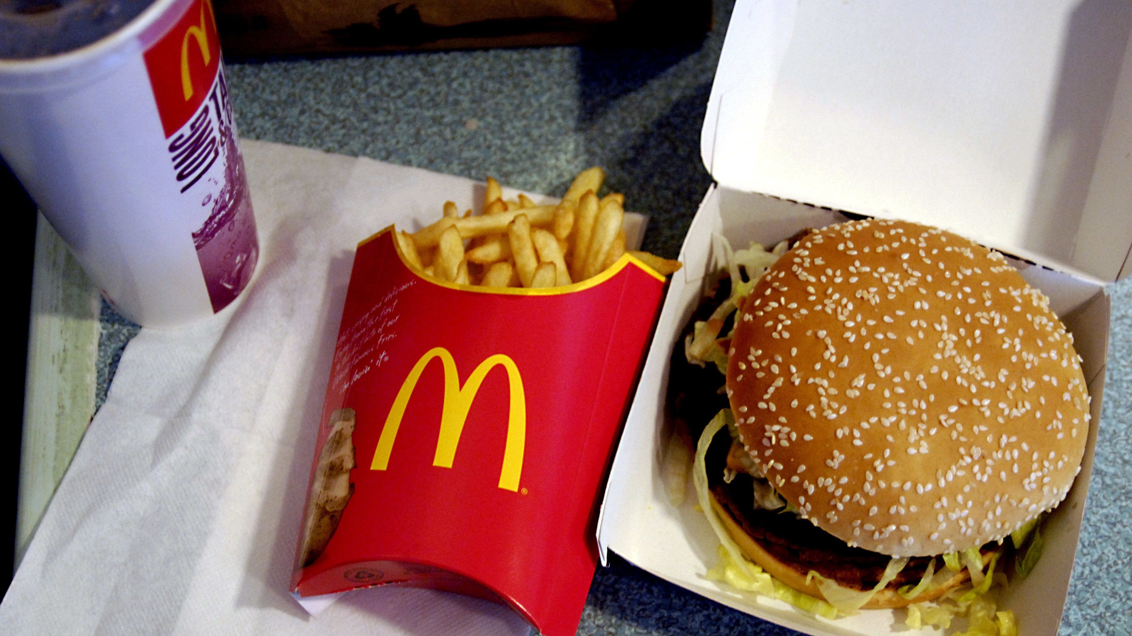 A McDonald’s szerint így egy kézben tartva meg tudunk enni egy egész menüt
