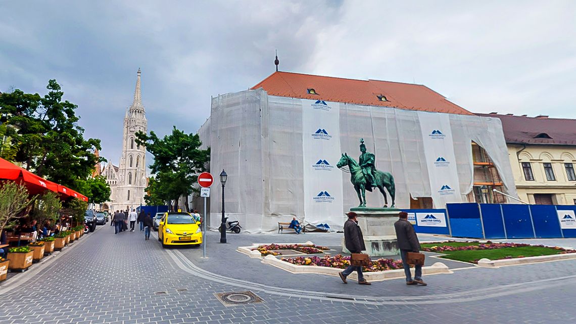 Matolcsyék saját maguknak verték fel a Bölcs Vár árát