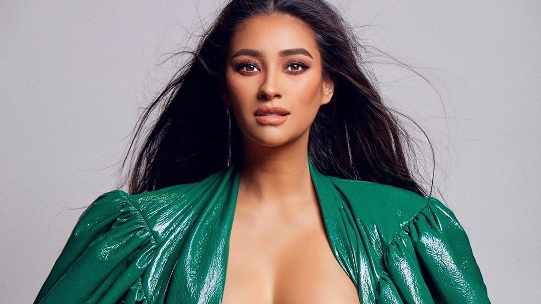 Shay Mitchell szoptatós fotója szóviccel is támad