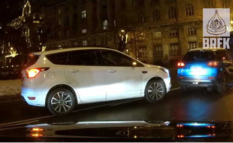 Videó a legpofátlanabb autóvezetőkről a budapesti rendőröktől