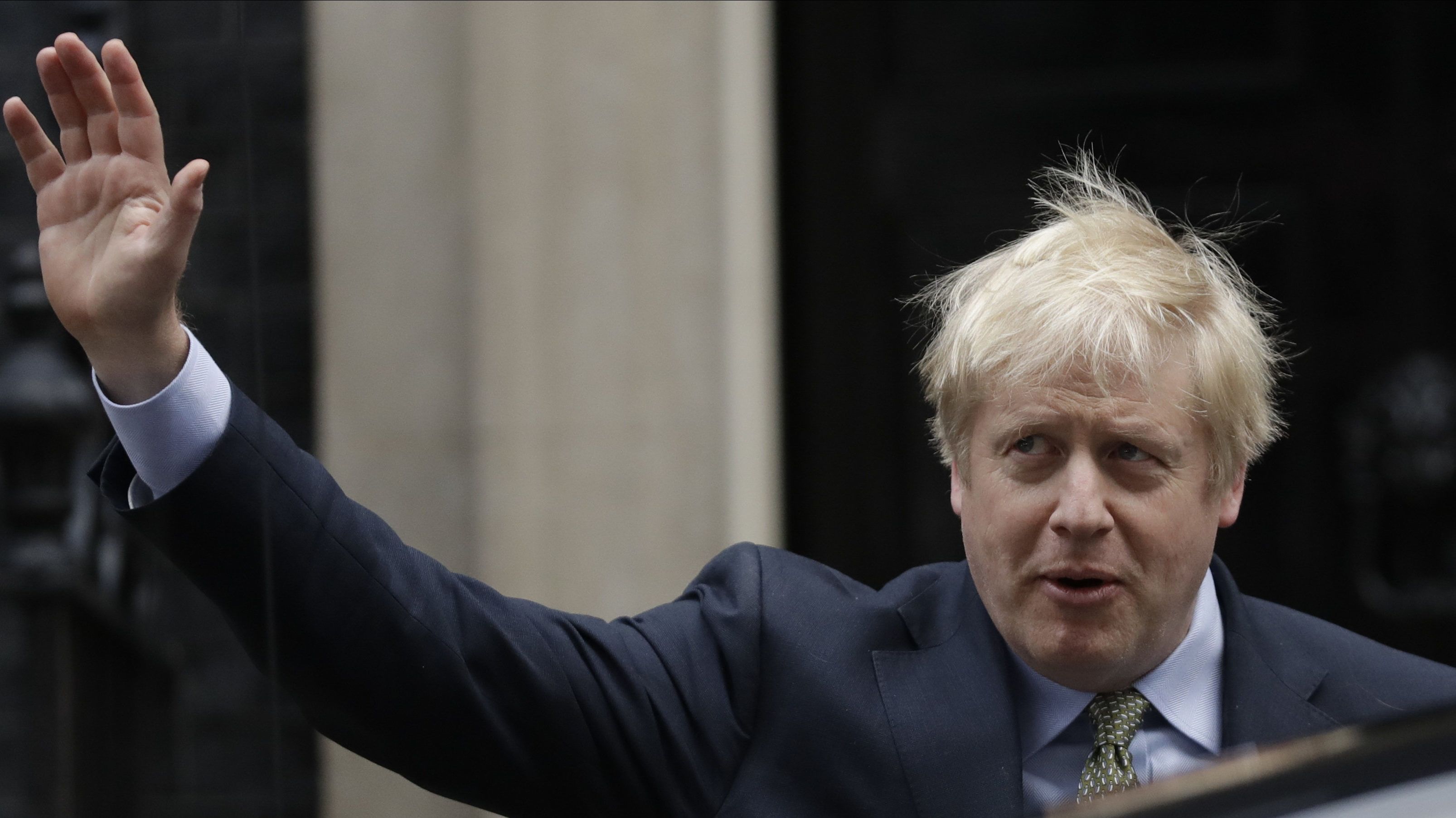 Boris Johnson: A brexit ellenzői tömjenek zoknit a megafonba