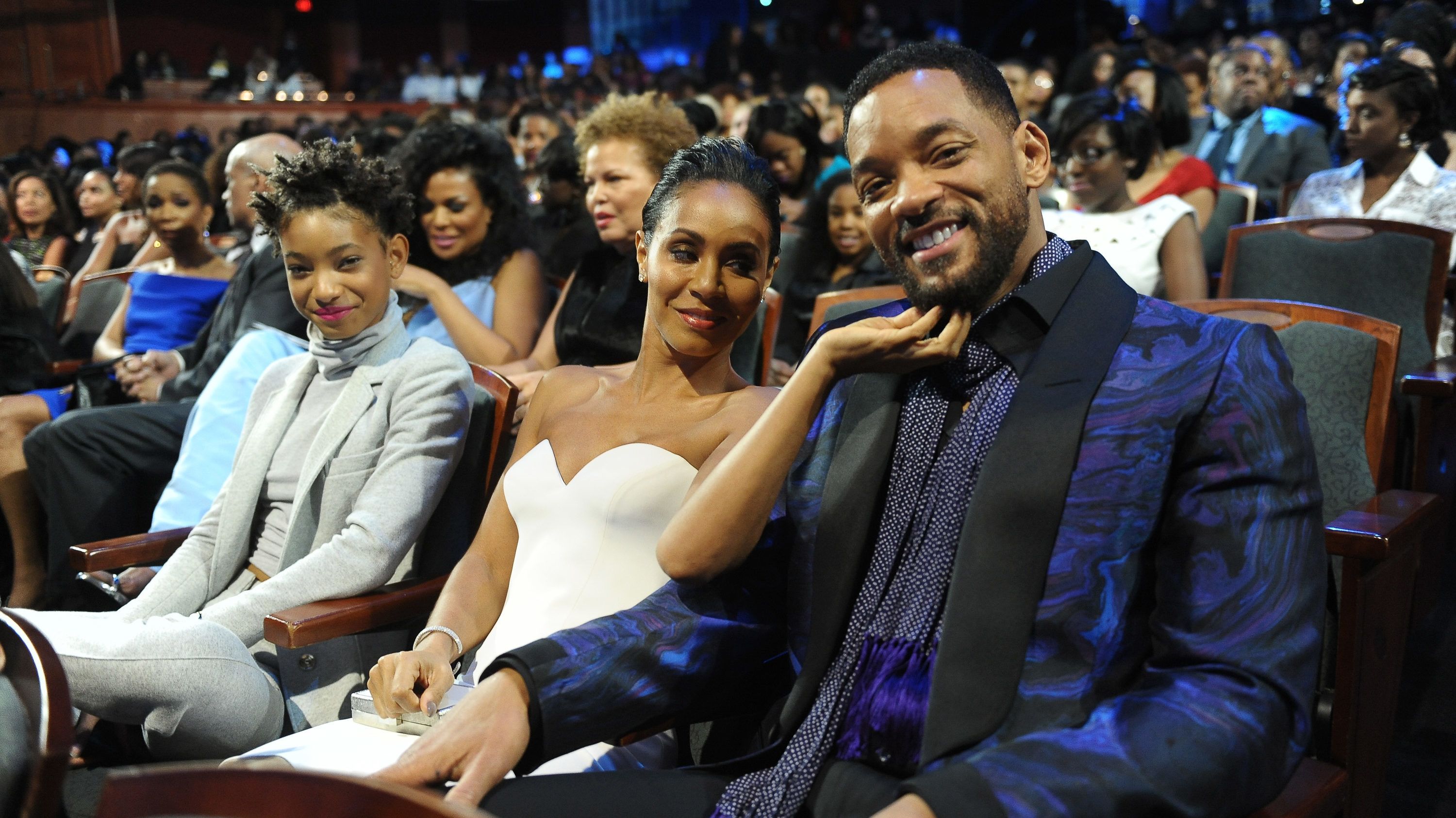 Will Smith mondta a lányának, hogy nem mehet haza a turnéjáról, az válaszul leborotválta a haját