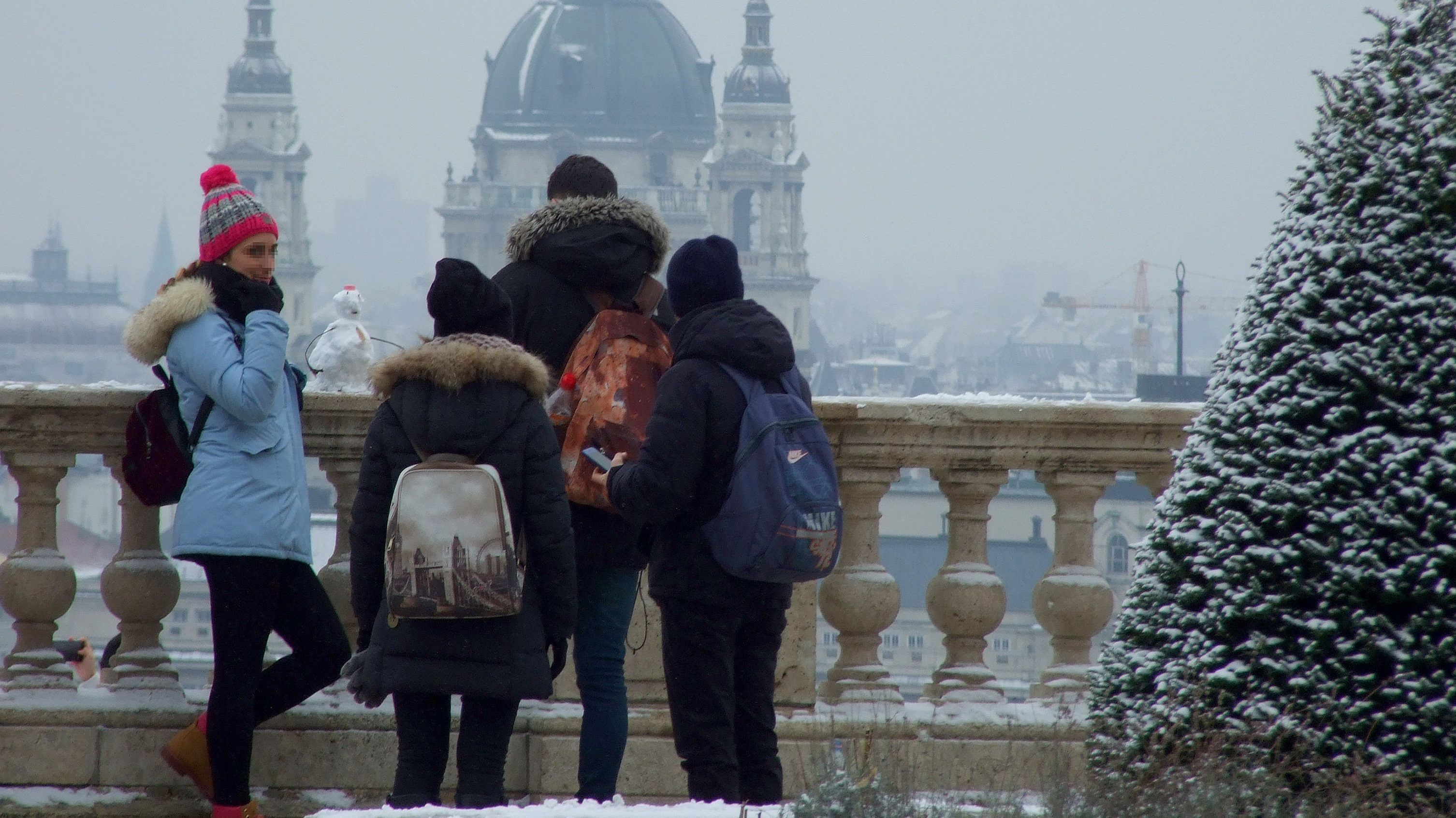 Budapestre ki lehet tenni a megtelt táblát