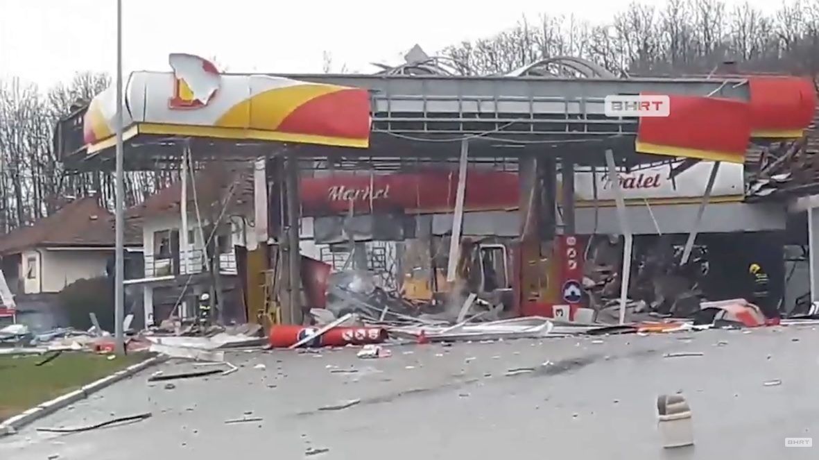 Felrobbant egy benzinkút Bosznia-Hercegovinában