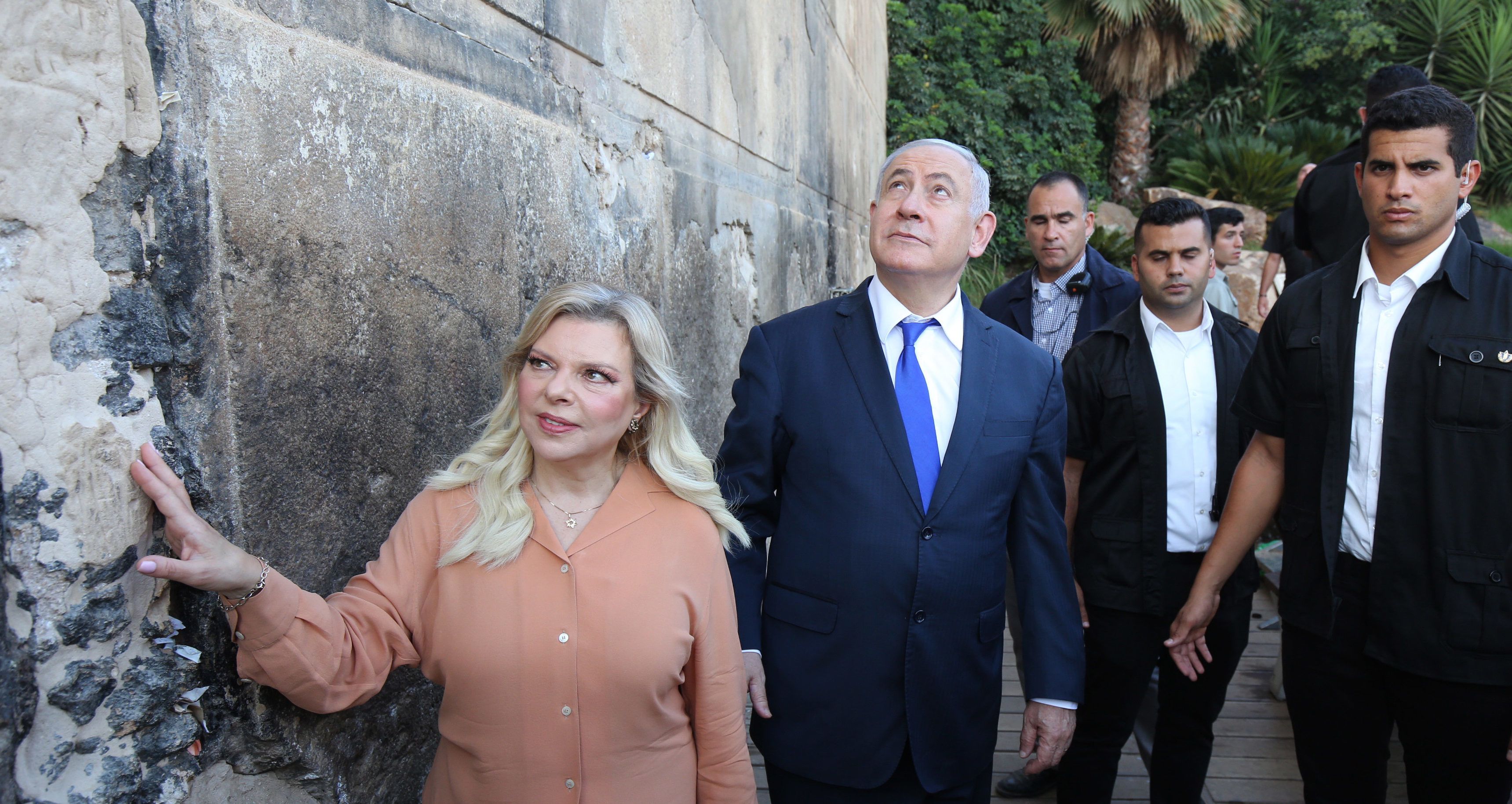 Netanjahut óvóhelyre menekítették egy kampányfellépésről