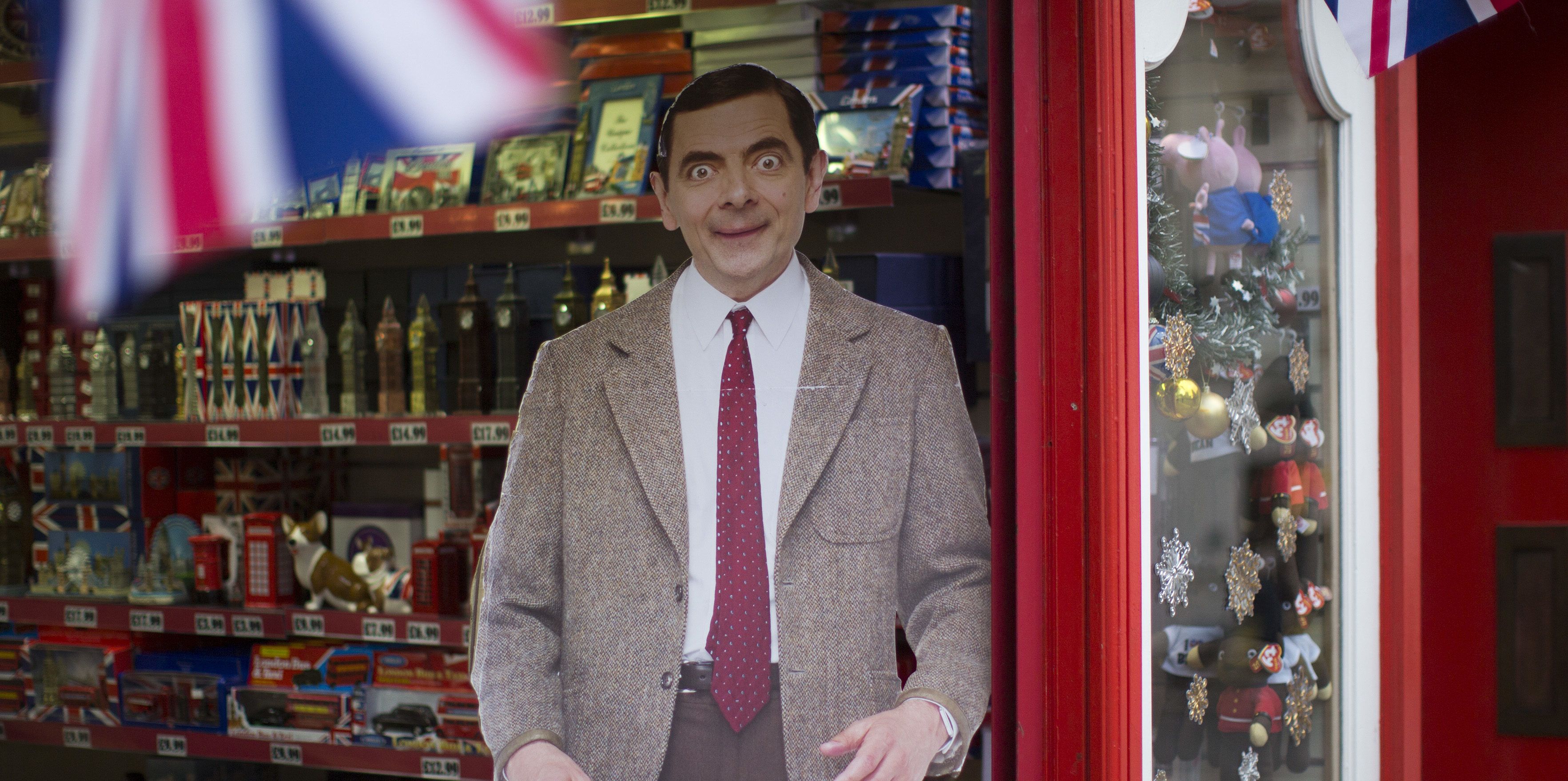 Egy brit férj Mr. Bean kartonfigurájával ijesztgeti a feleségét