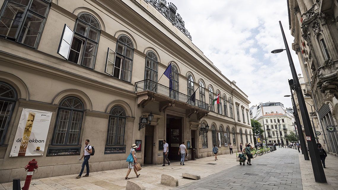 A kormány további egymilliárd forintot osztott ki baráti szervezeteknek a kultúrtao-pénzből