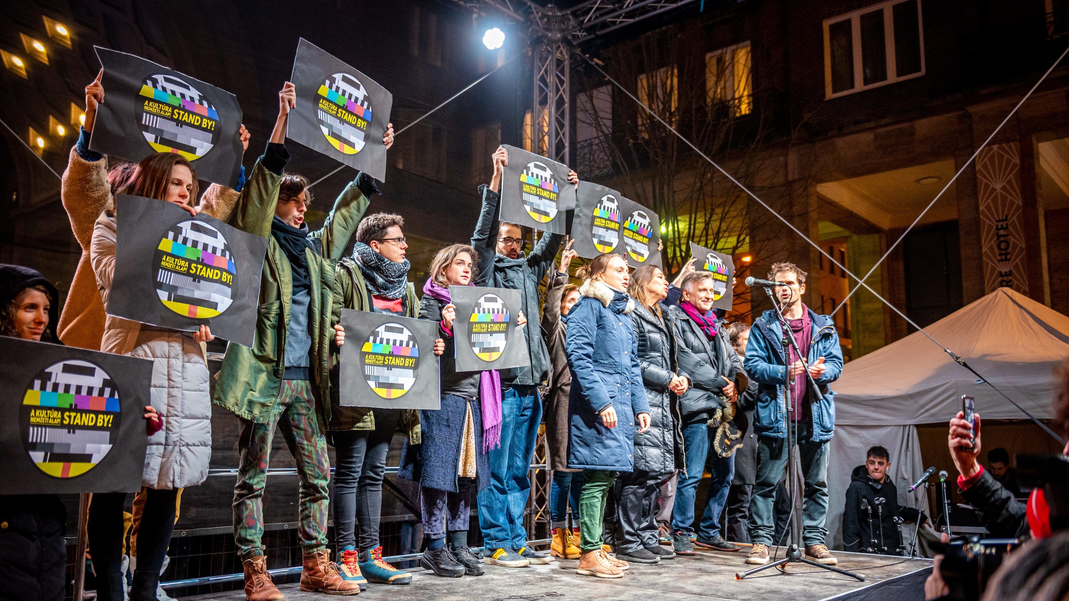 Mégis ellehetetleníti a független színházakat a kormány