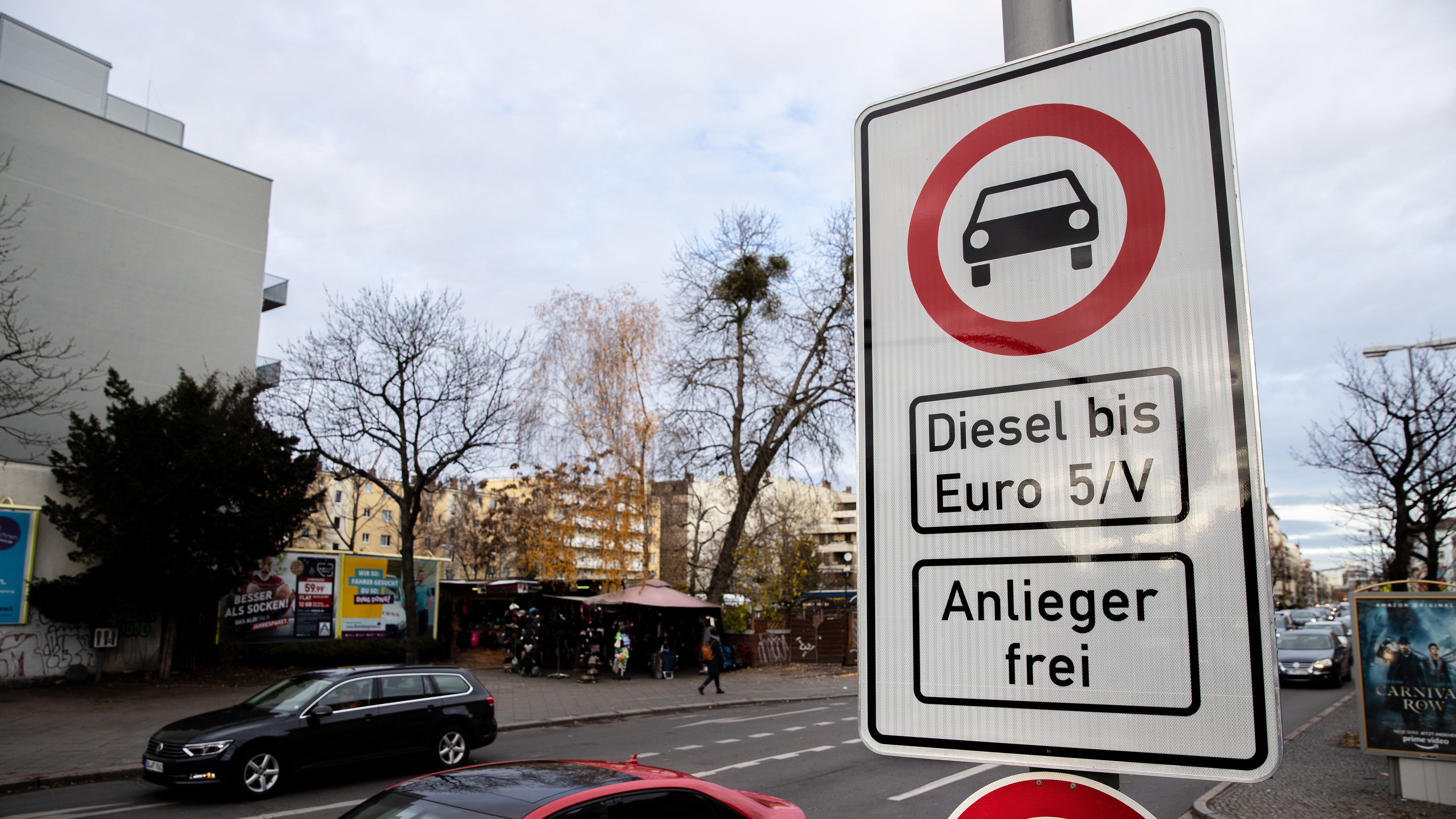 Kitiltották a legszennyezőbb autókat Barcelonából és Madrid központjából