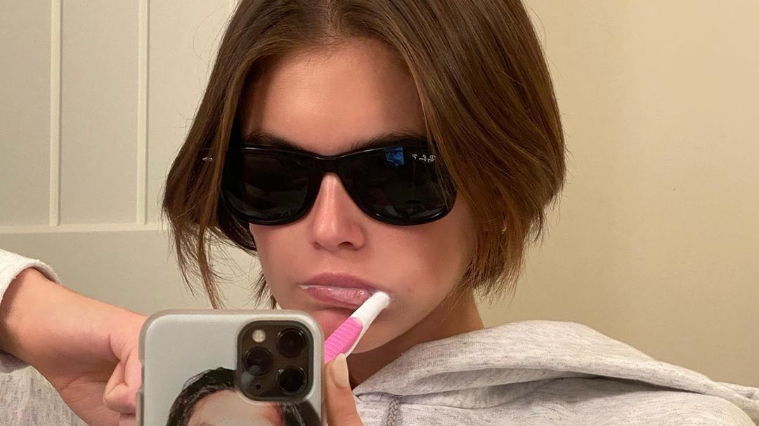 Kaia Gerber iPhone-tokjára túl sok magyarázatot nem tudunk adni