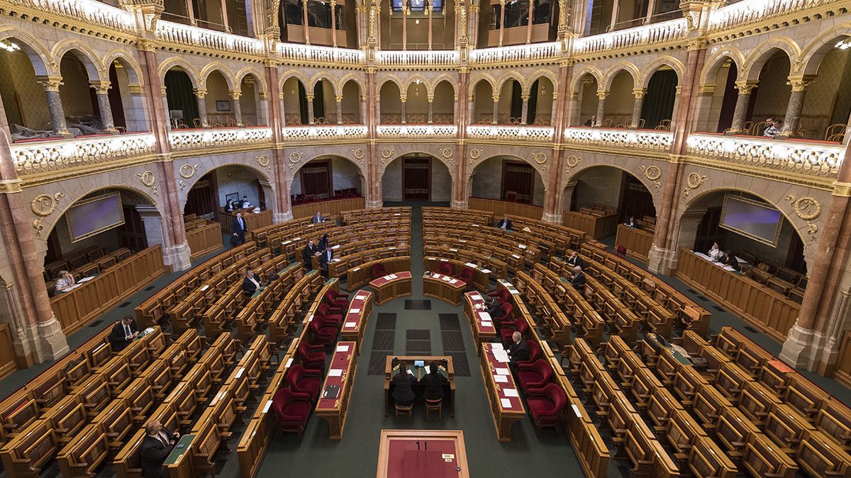 Nem áll ki a Fidesz a dunaújvárosi időközi választásra