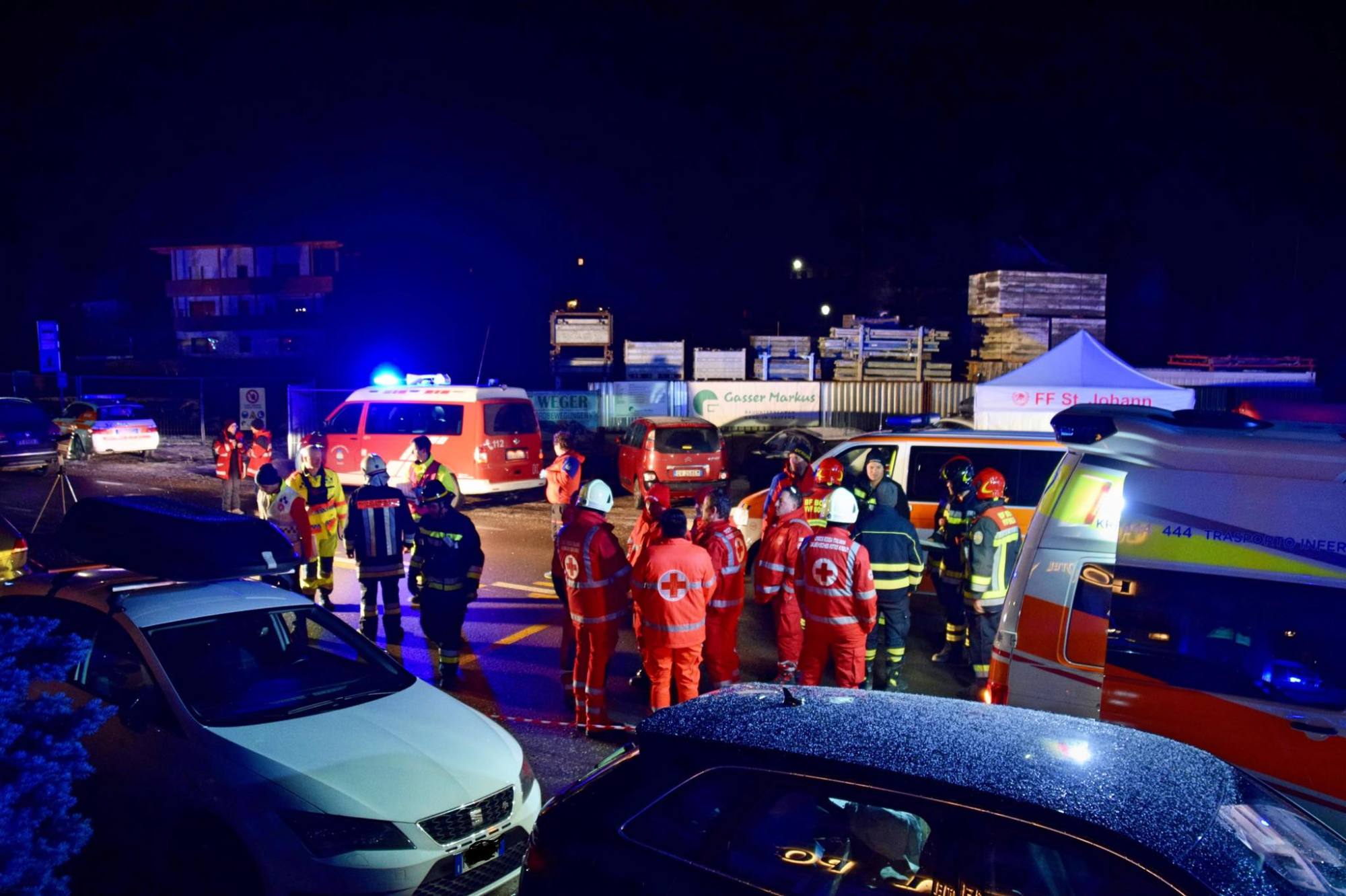 Hatan meghaltak, amikor turisták közé hajtott egy részeg sofőr Olaszországban