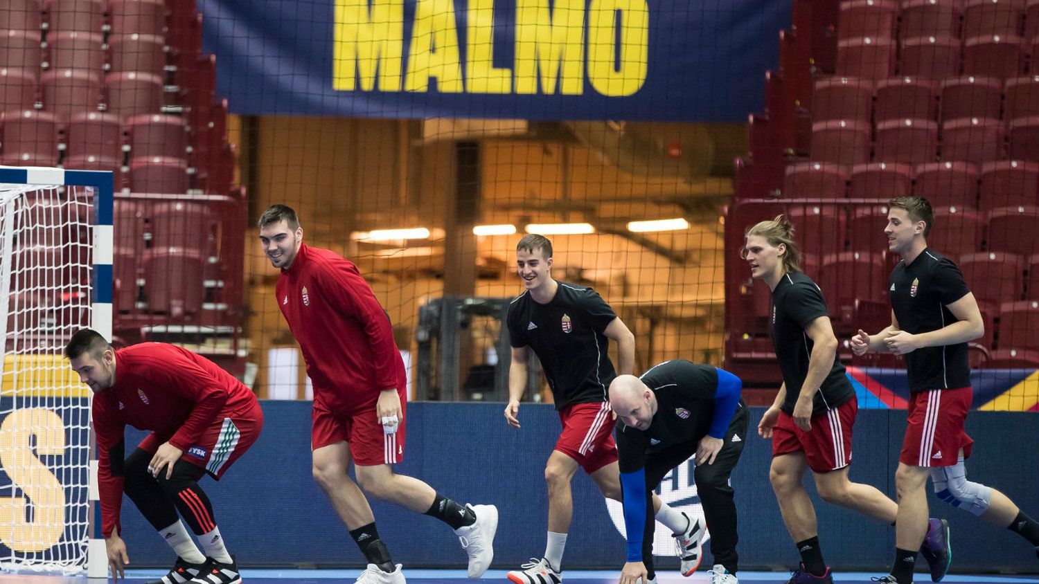 Még dolgoznak a Malmö Arénán, de a magyar kézisek már már birtokba vették