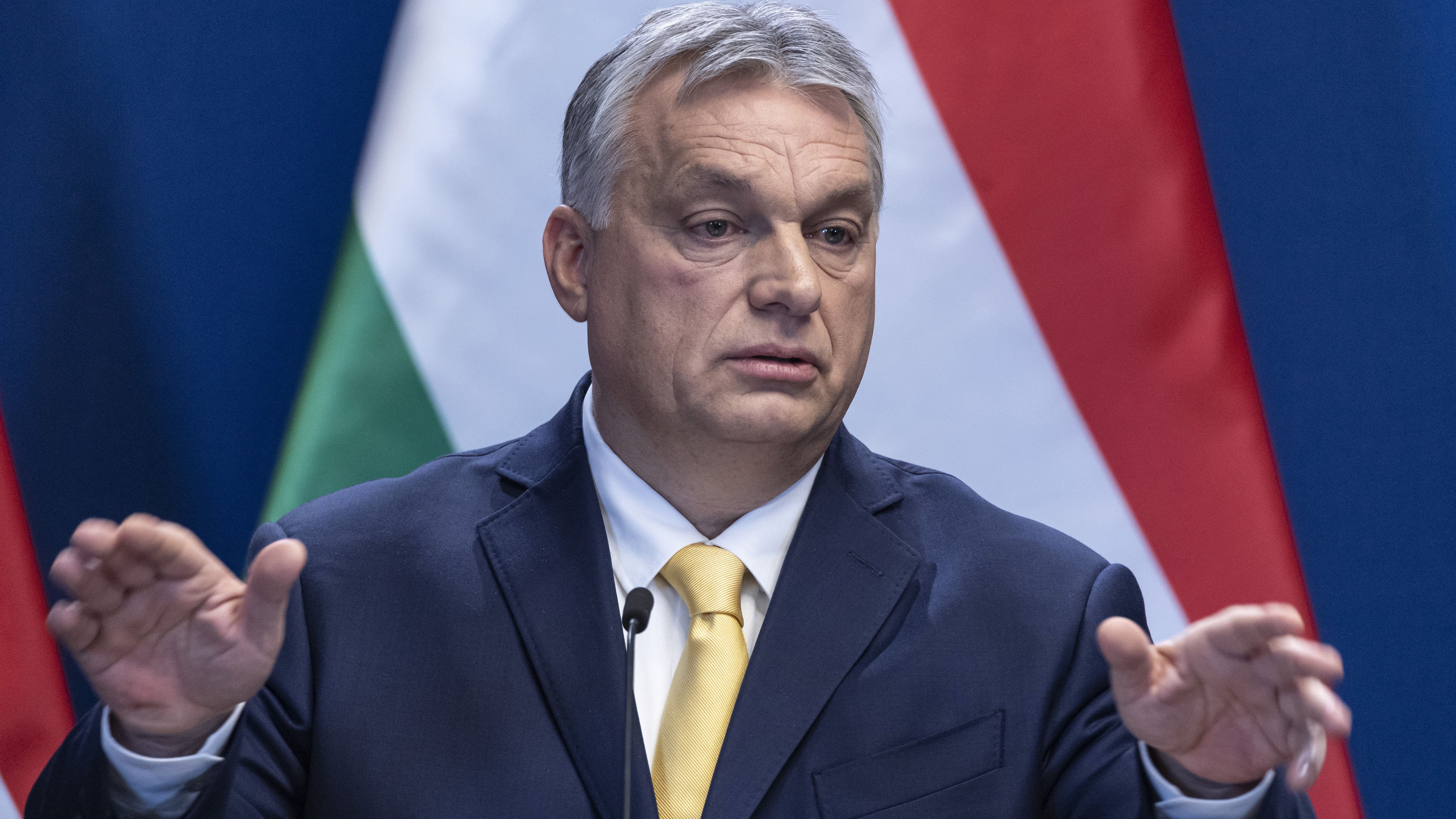 Párbeszéd: Orbán azonnal kérjen bocsánatot!