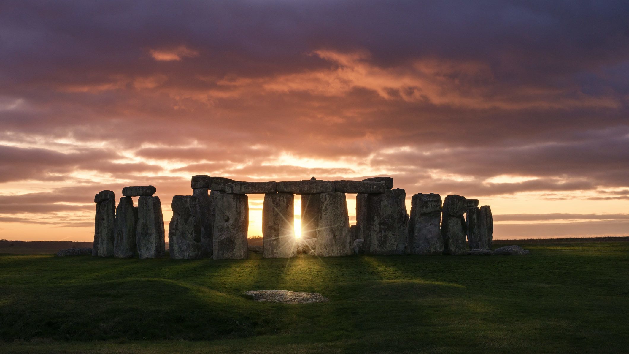 Szent köveket akartak lopni, hogy felépítsék a Stonehenge-et a hátsó kertben