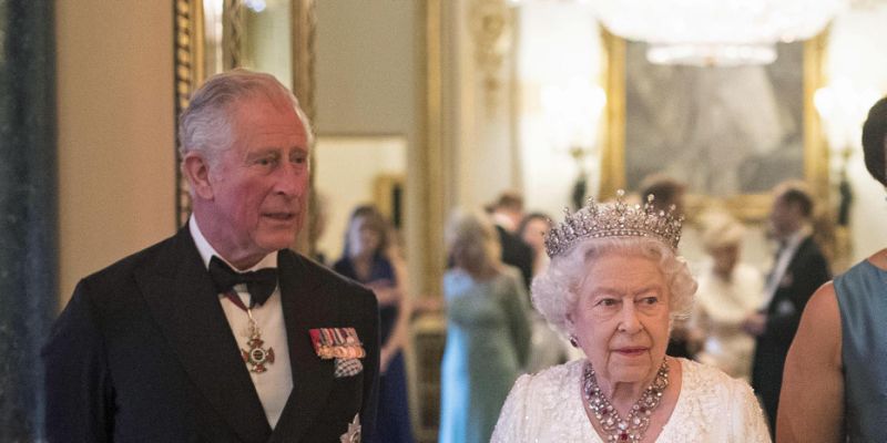 II. Erzsébet királynő nehéz szívvel hozta meg döntését
