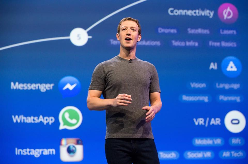 Ilyen lesz a világ 2030-ban Mark Zuckerberg szerint: „Meglesz hozzá a technológiánk, hogy teljes mértékben érezni tudjuk egy másik személy jelenlétét, függetlenül attól, hol van éppen az illető”