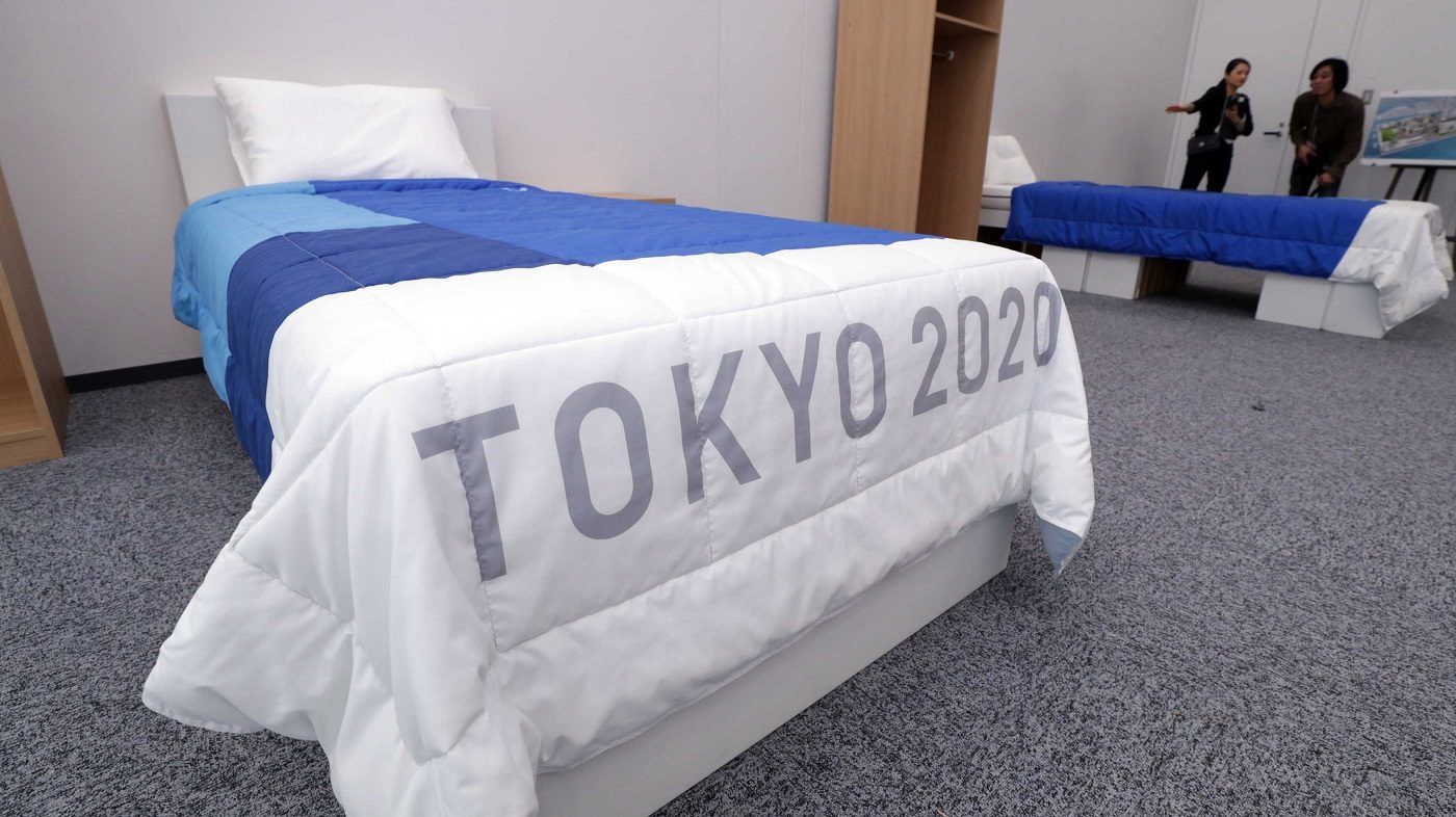 Az olimpiai falu kartonpapír ágyai a gyártó szerint ki fogjáabírni a sportolók szexelését is
