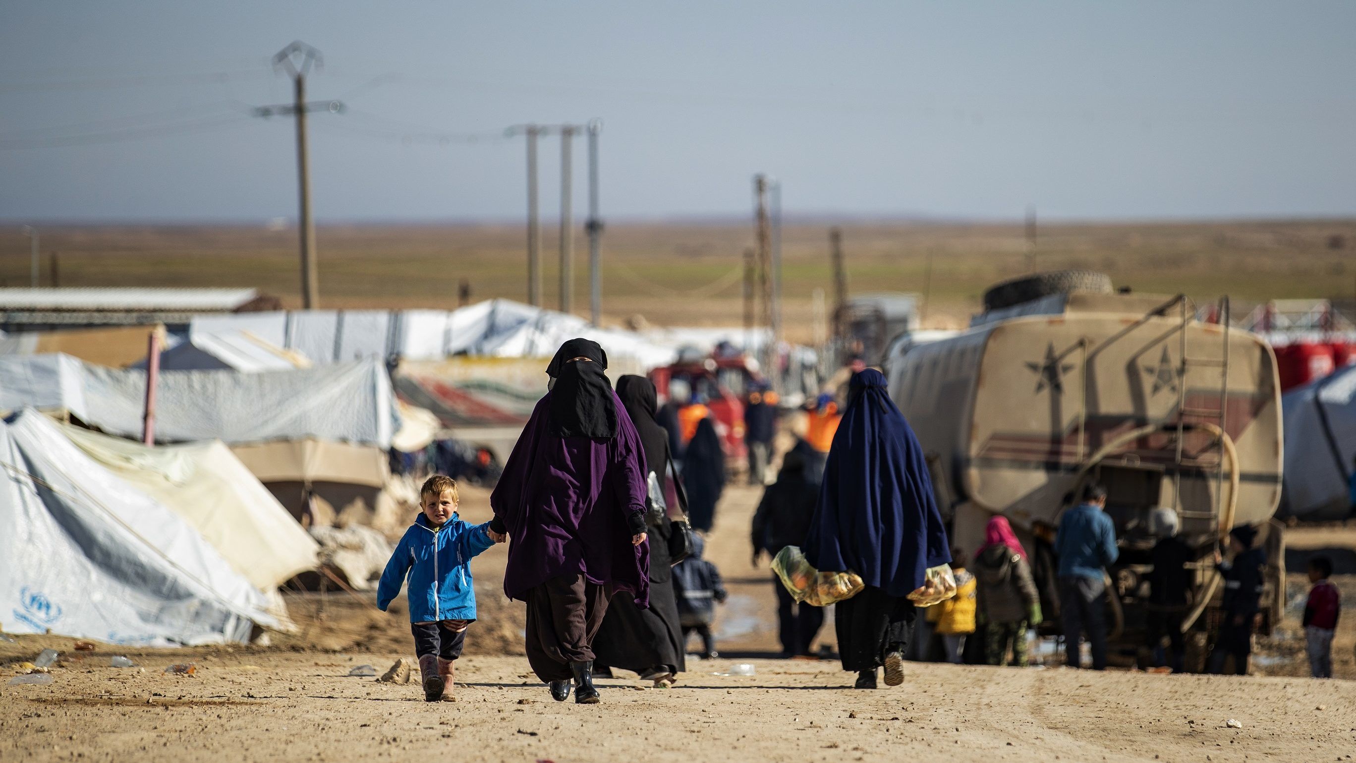 371 gyerek halt meg tavaly az al-Hol menekülttáborban