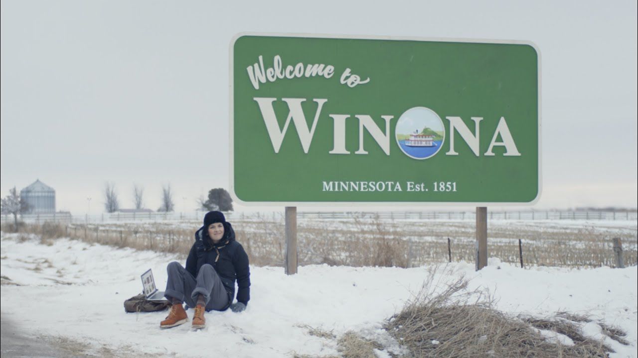 Ismered a viccet, hogy Winona Ryder elmegy Winonába, a szülővárosába?