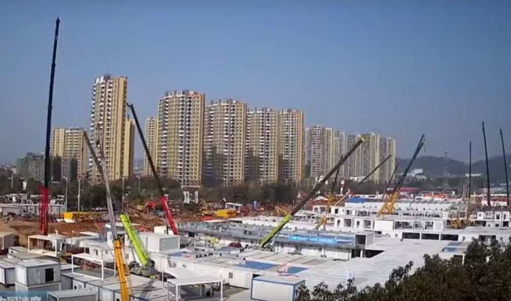 Timelapse videón, ahogy Kína 10 nap alatt felhúzott egy kórházat Vuhanban