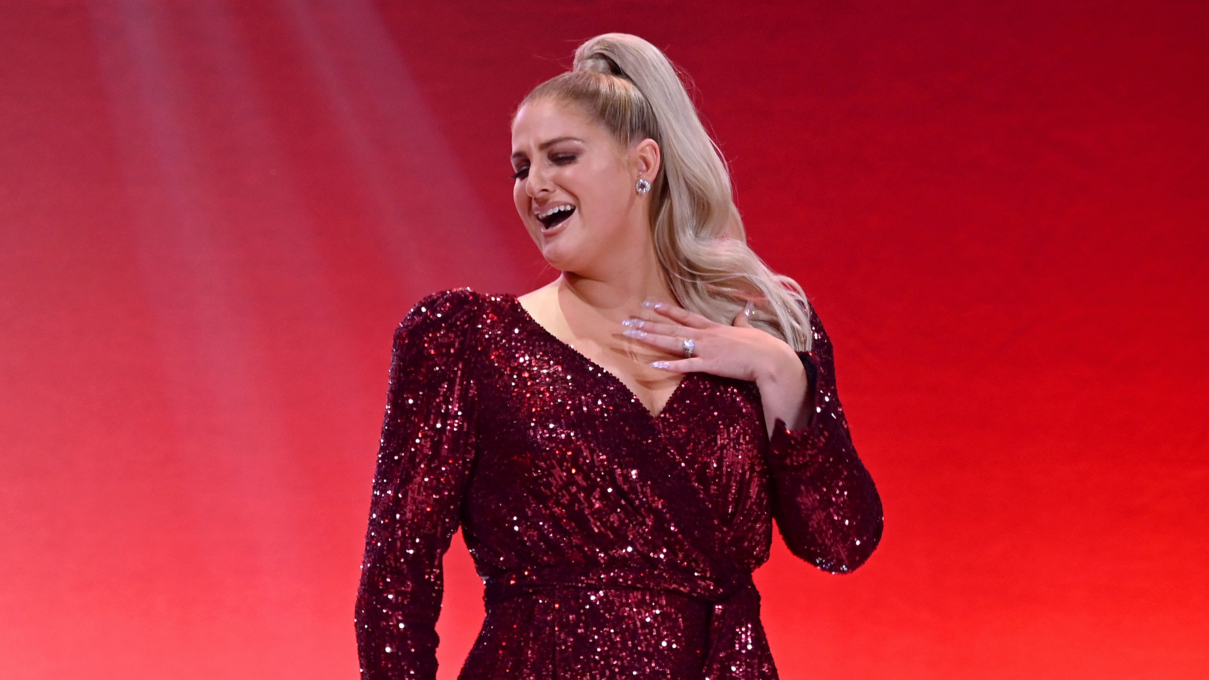 Meghan Trainort a 2017-es Grammy-ről egyenesen a kórházba kellett szállítani