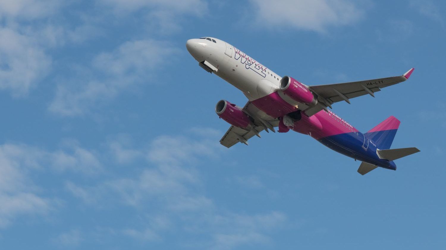Megszüntet egy fontos járatot a Wizz Air
