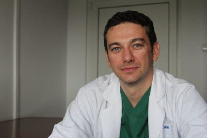Híres román sebész: „Az embereknek tudniuk kell, hogy vannak megoldások a rák elleni küzdelemre”