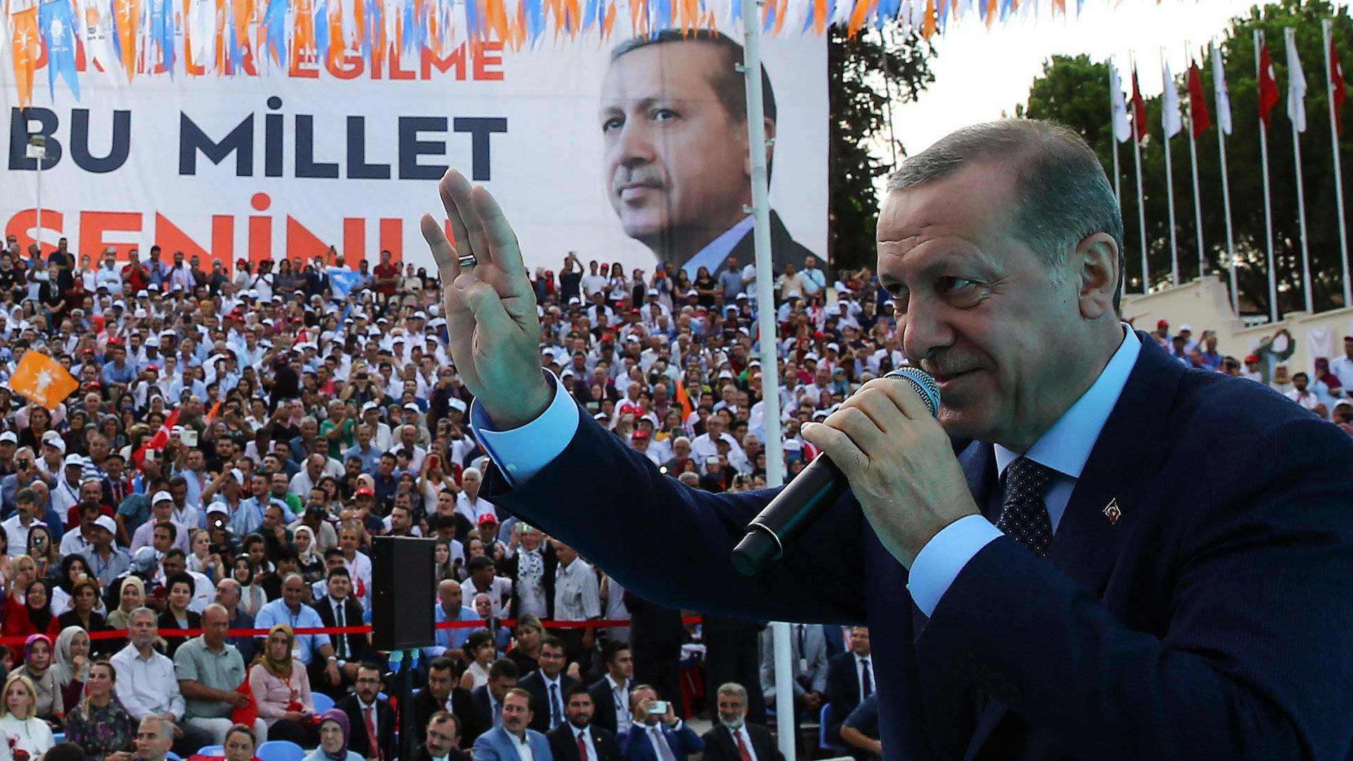 Erdogan beperelte az ellenzék vezetőjét