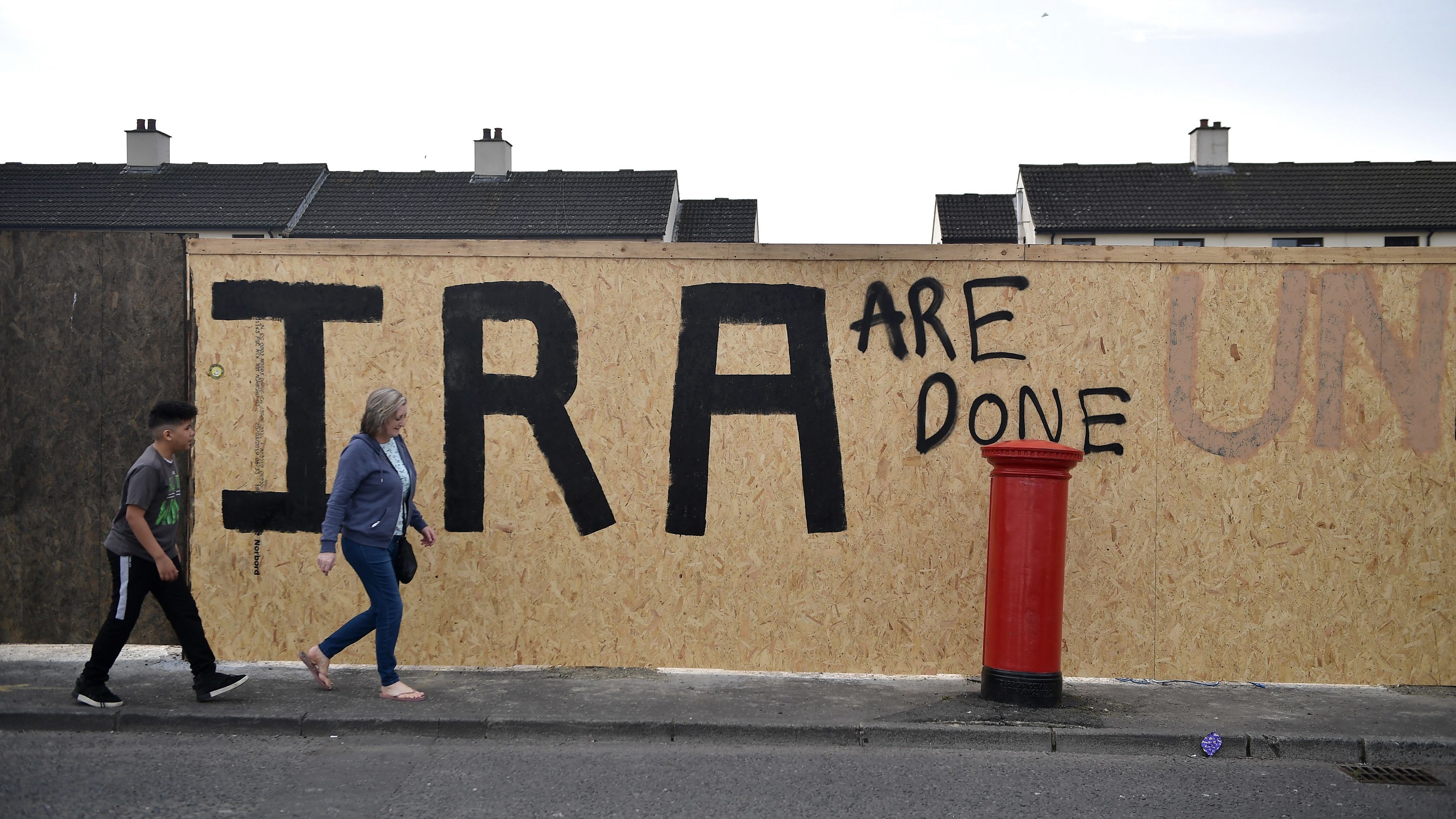Újra egy terrorszervezet miatt retteghetnek Észak-Írországban