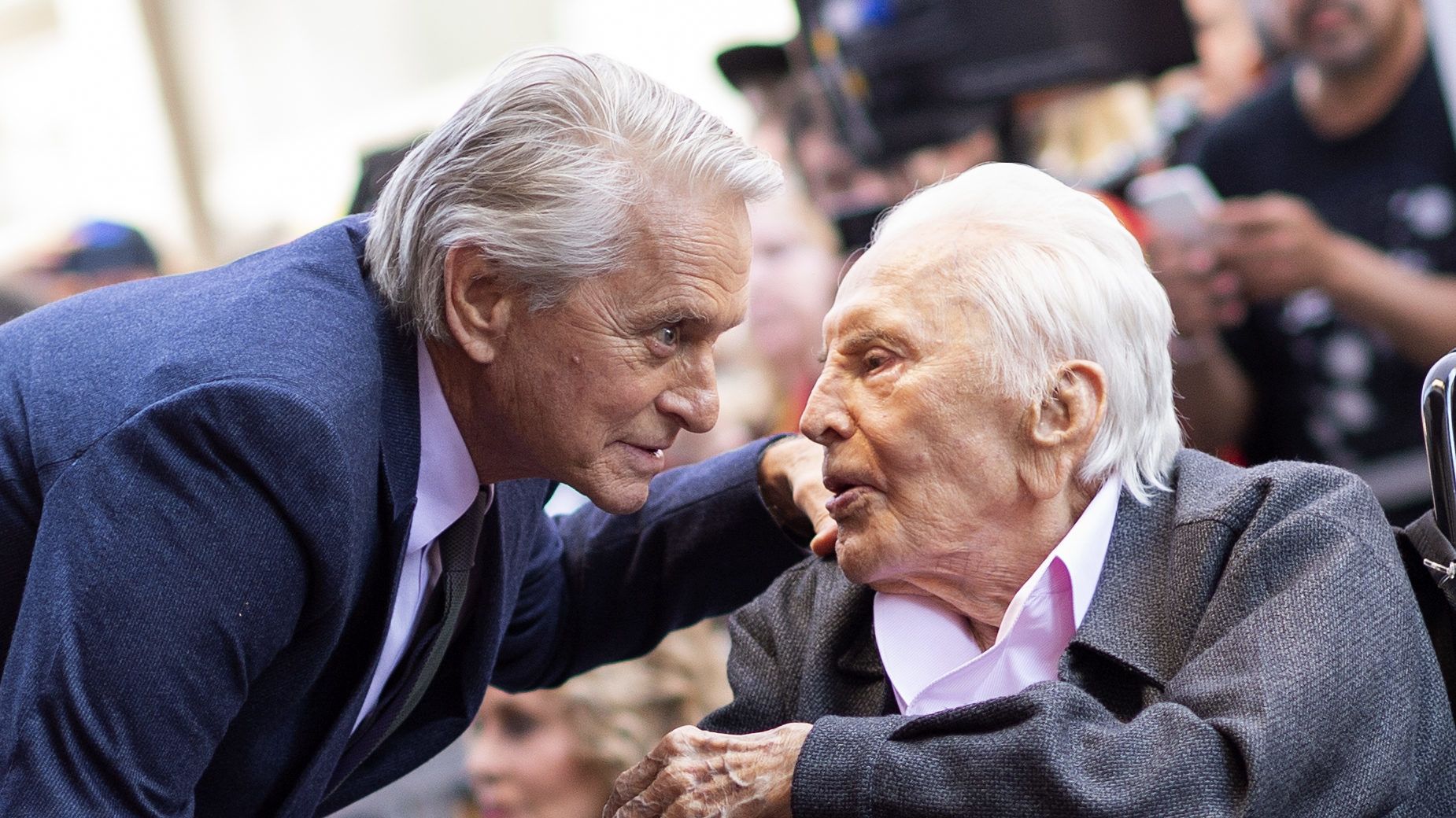 Kirk Douglas nem fiára hagyta vagyonát