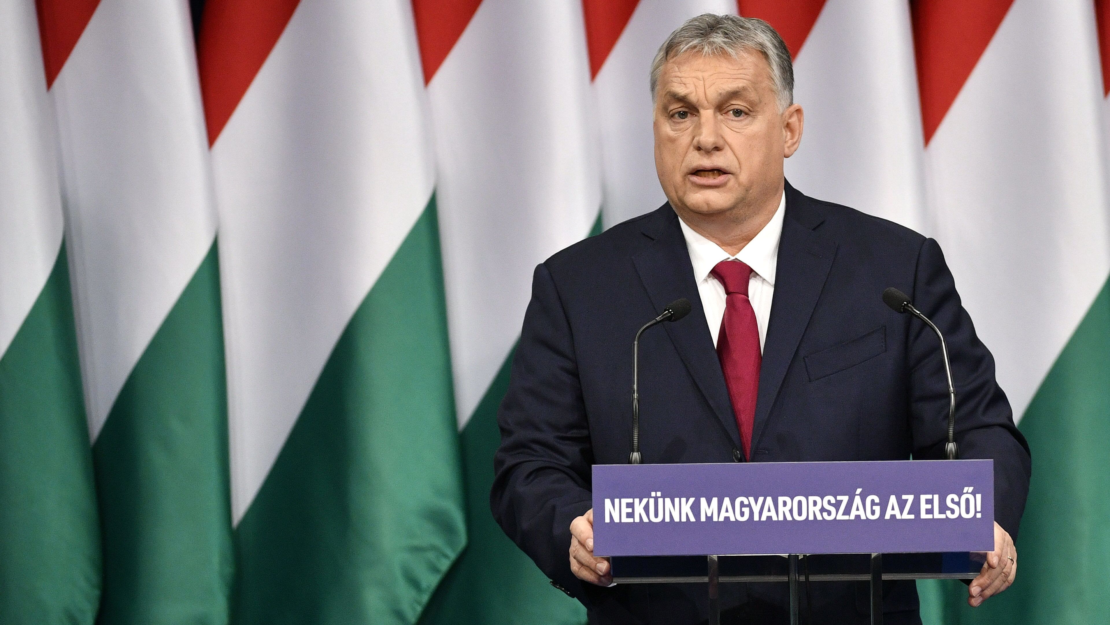 Orbán beárazhatná, mennyit ér egy diploma