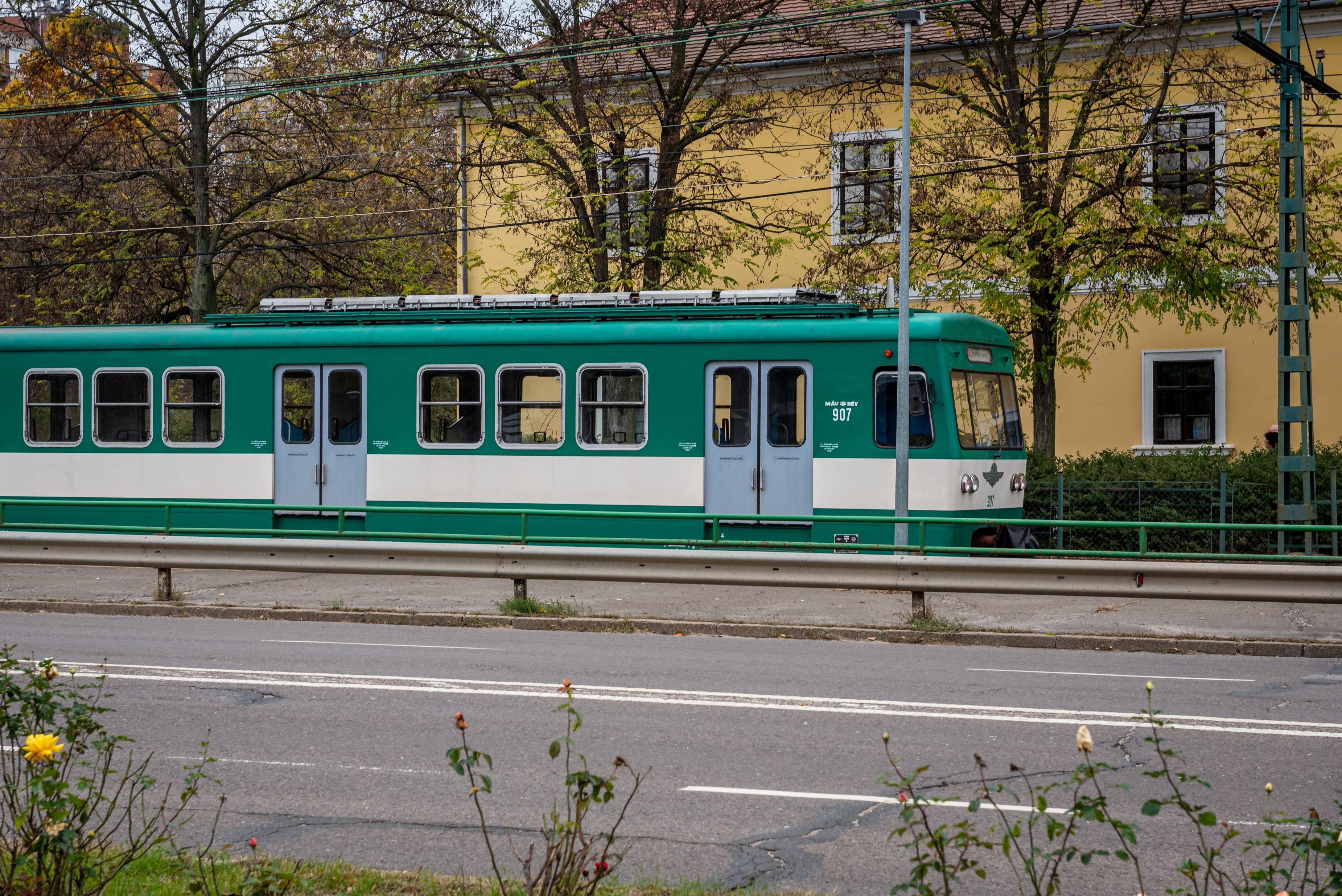 Ez a férfi bántalmazta a kalauzt a HÉV megállóban