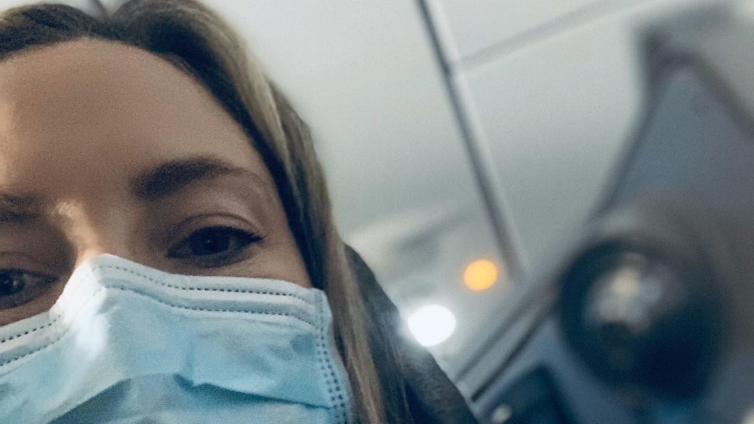 Kate Hudson szájmaszkkal készül 2020-as utazásaira