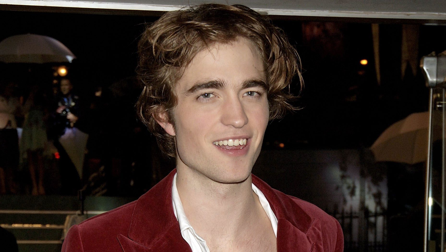 Robert Pattinson is cikinek tartja az egyik premieren viselt ruháját