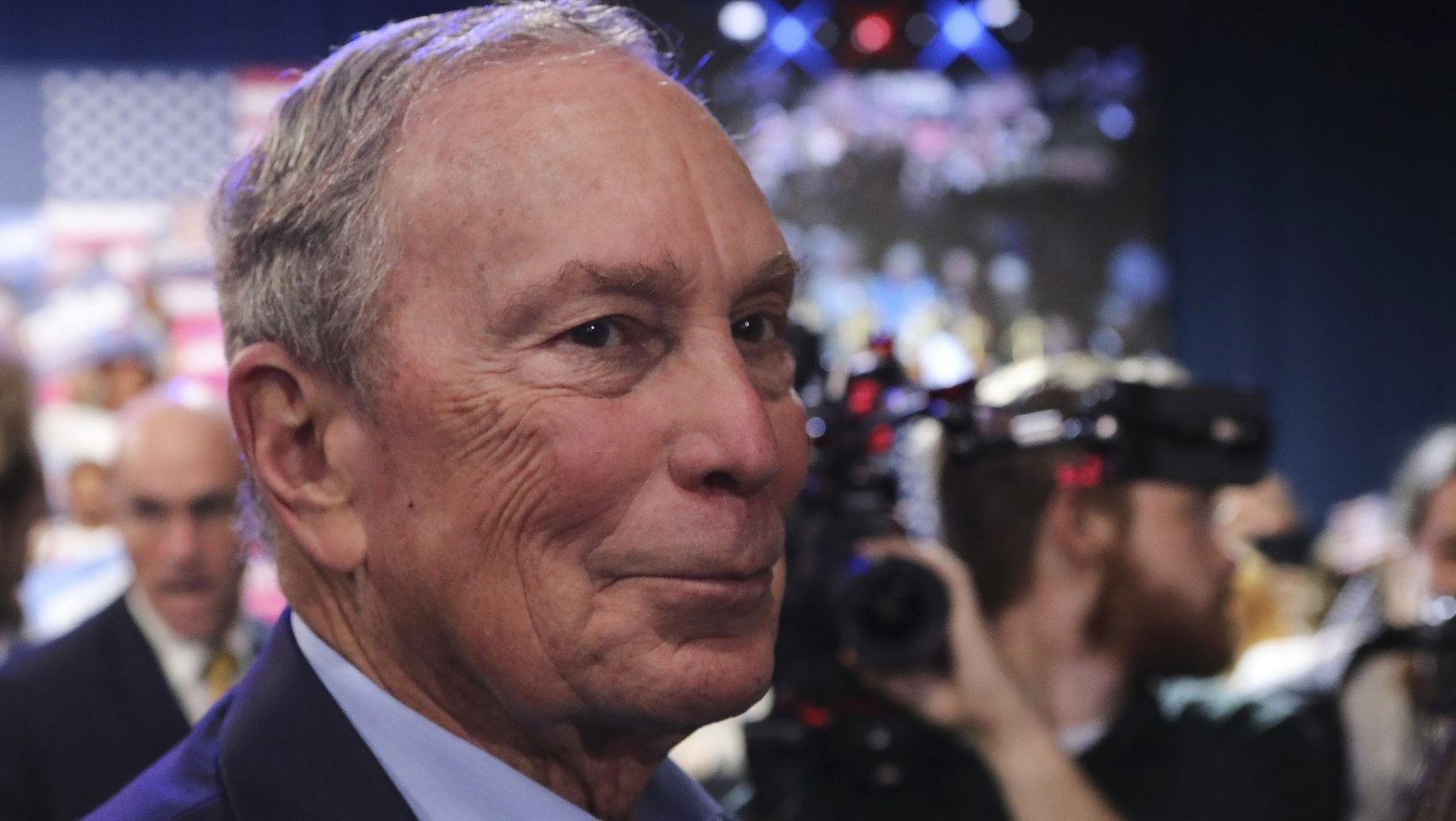 Michael Bloomberg is kiszállt az előválasztásból