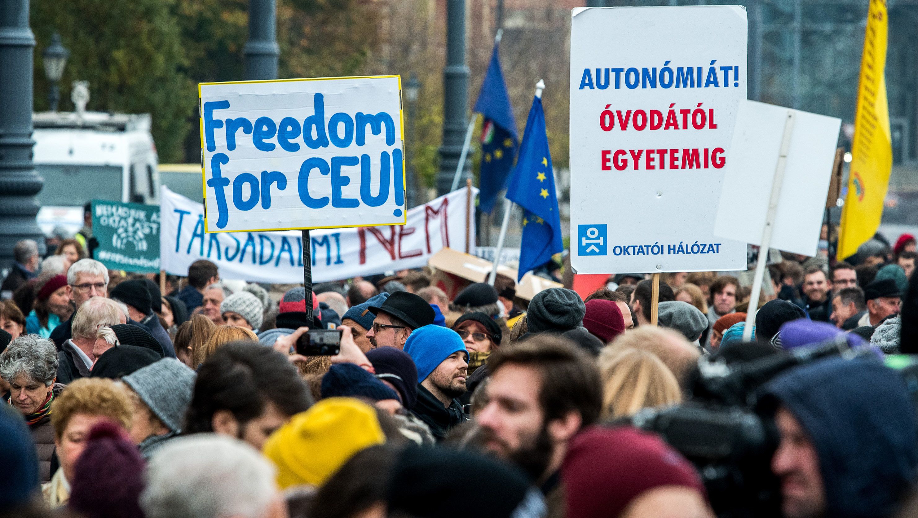 EU-főtanácsnok: jogsértő volt a lex CEU