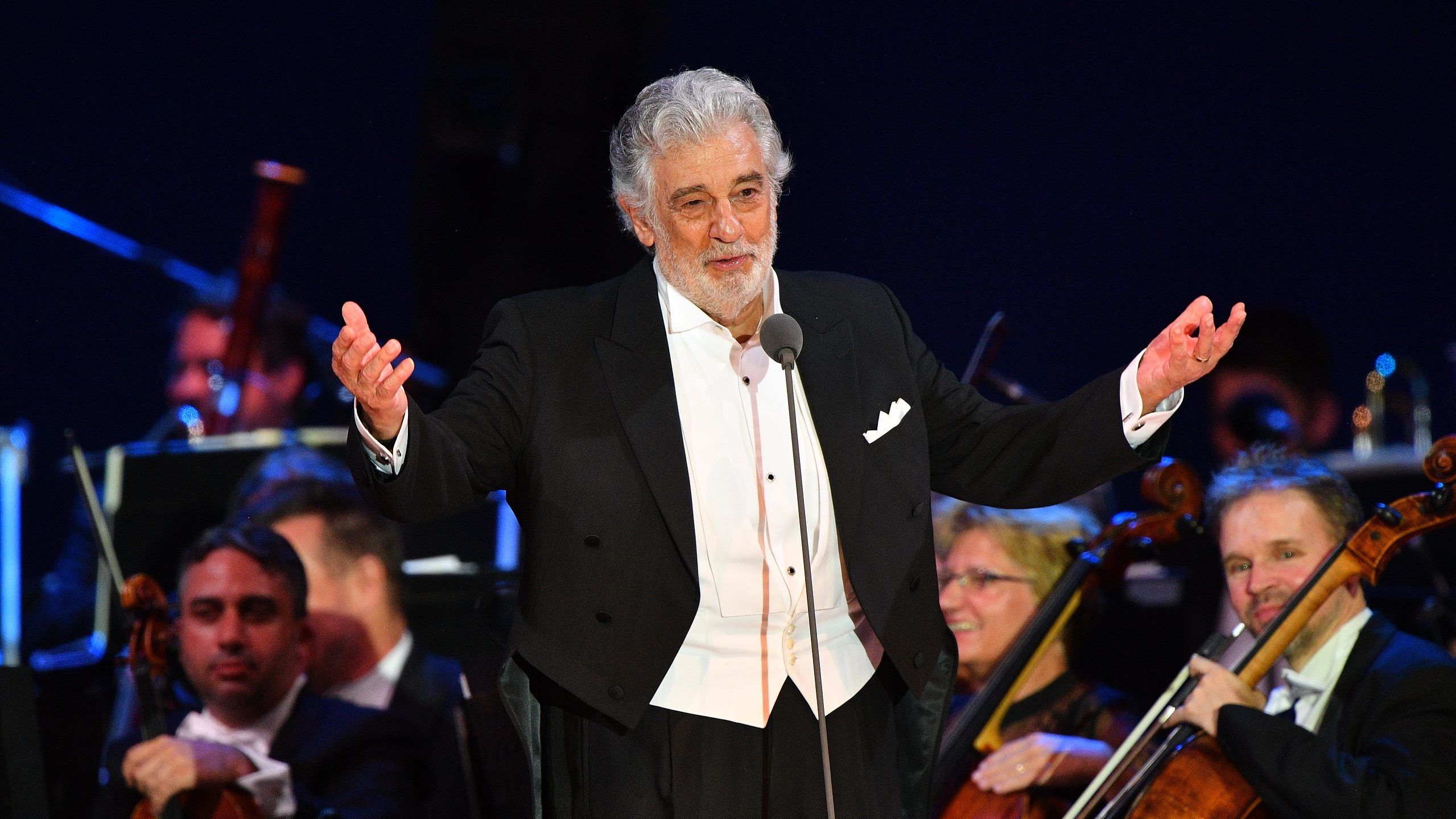 Plácido Domingo lemondta londoni fellépéseit