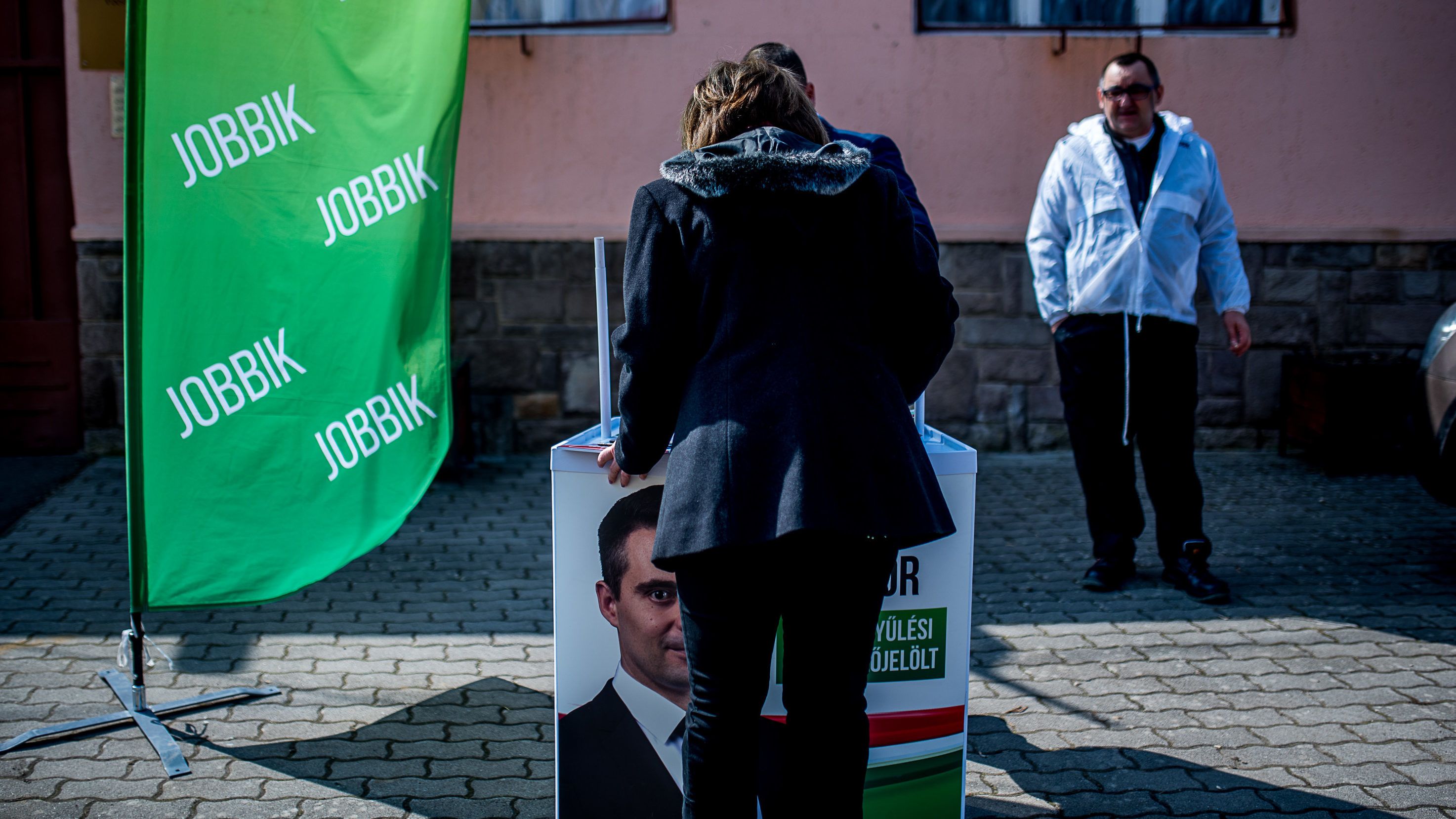 Újabb Jobbik-szervezet szűnt meg vidéken