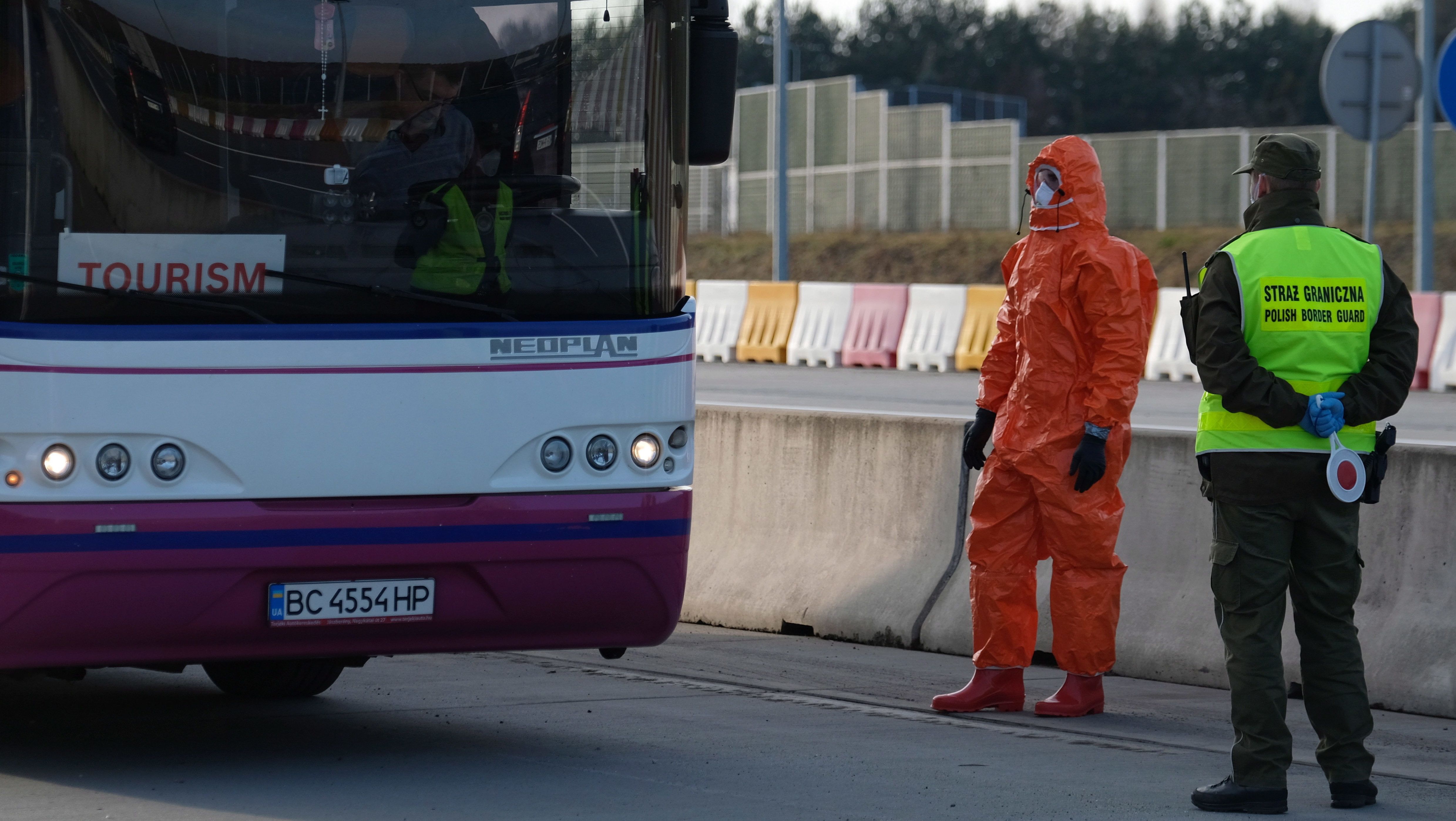 Lengyelországban is bezárnak az iskolák a koronavírus miatt