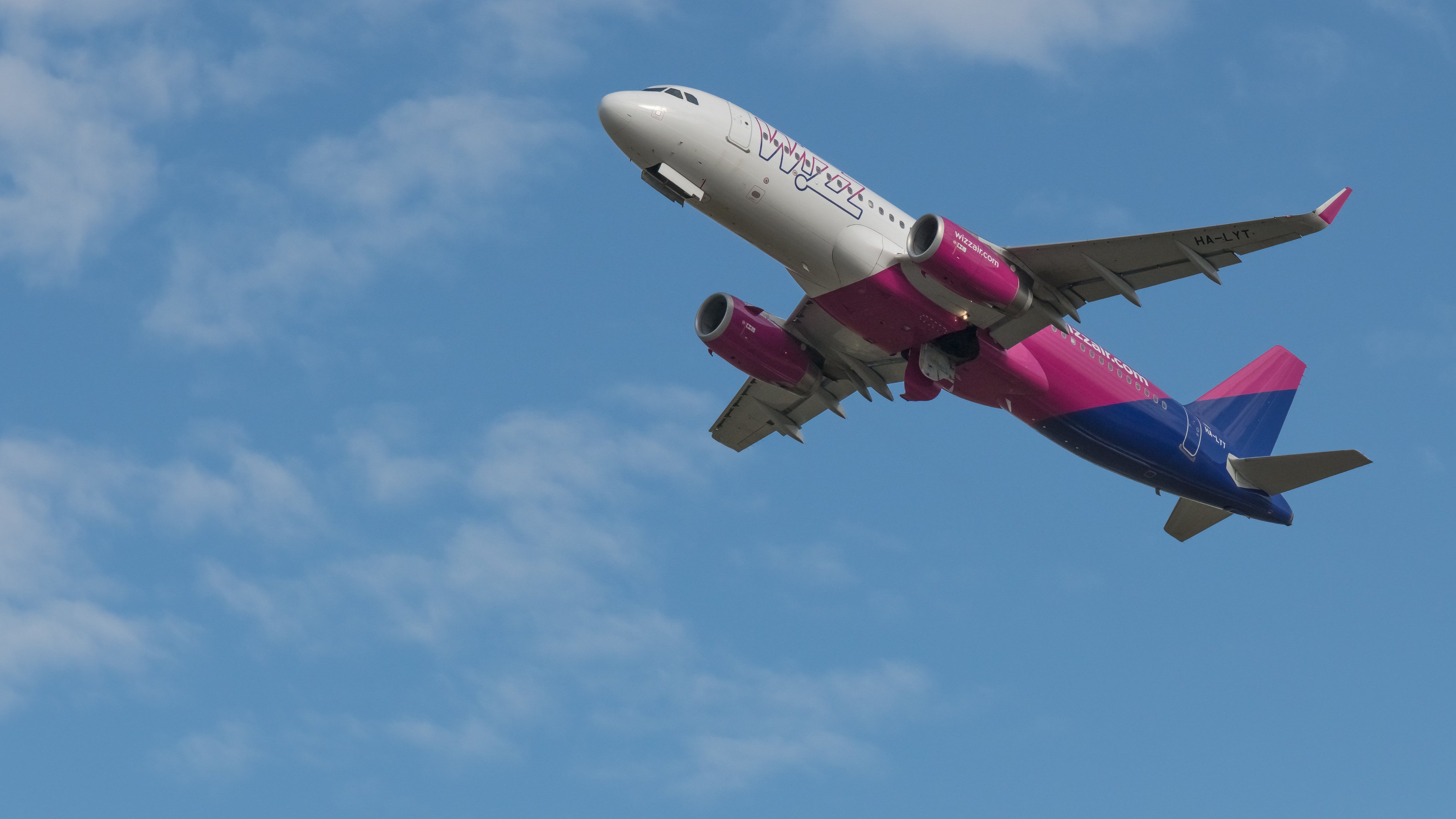 Koronavírus: újabb járatot töröl a Wizz Air