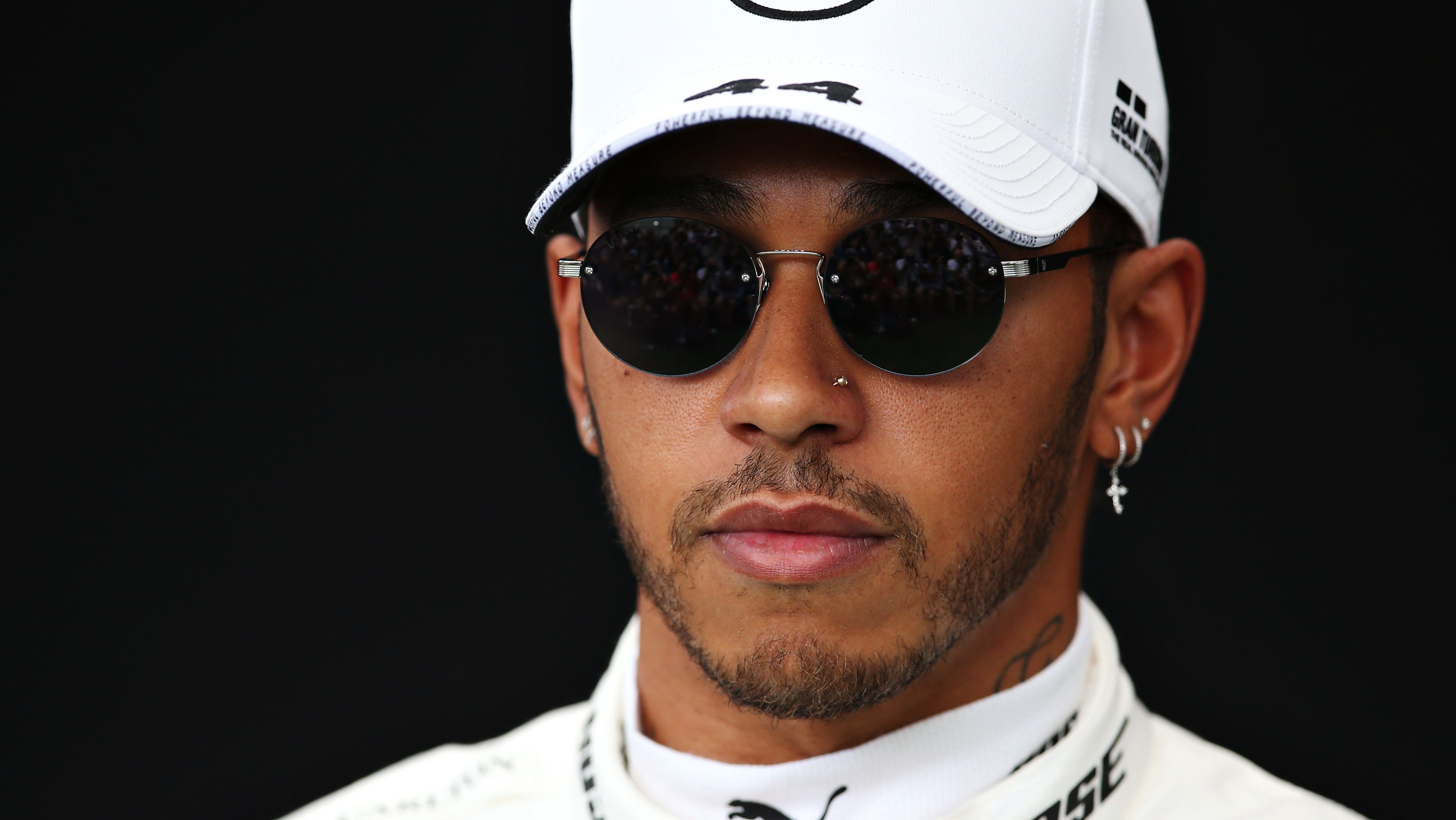 Van ez a fotó, ami miatt arra tippelnek, Lewis Hamilton is koronavírusos lehet