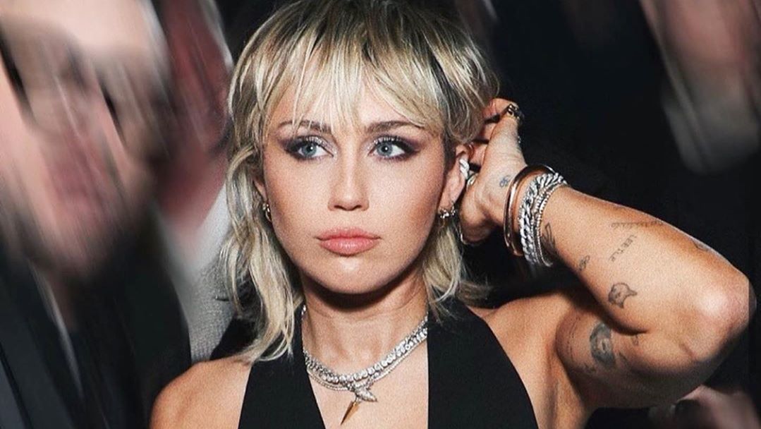 A 2013-as VMA fellépése után két évig nem mert fürdőruhát felvenni Miley Cyrus