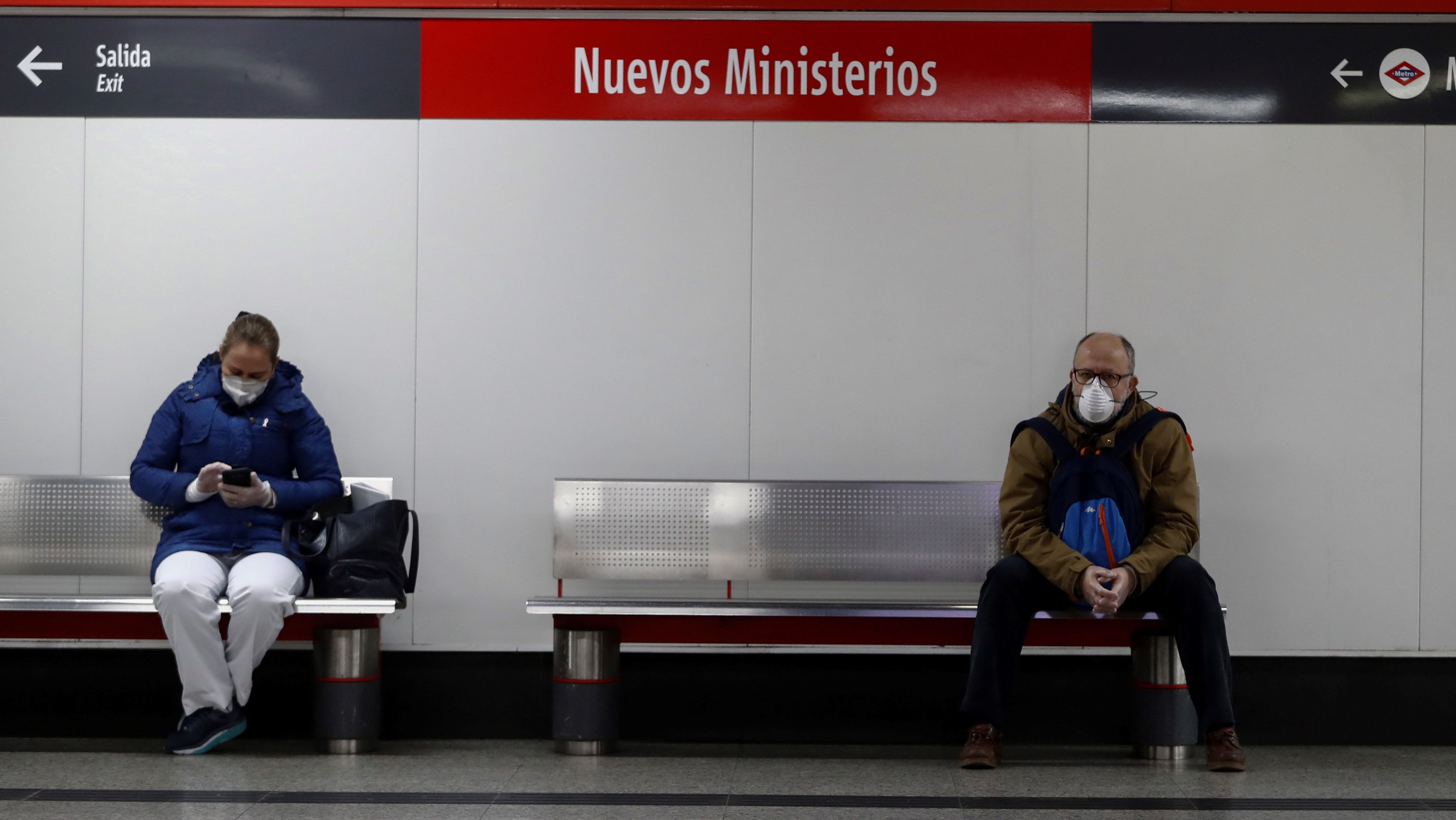 Már több mint ezer halottja van a koronavírusnak Spanyolországban