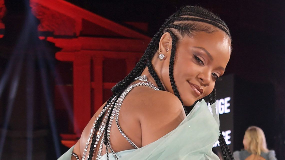 Rihanna alapítványa 5 millió dollárt ad a koronavírus elleni küzdelemre