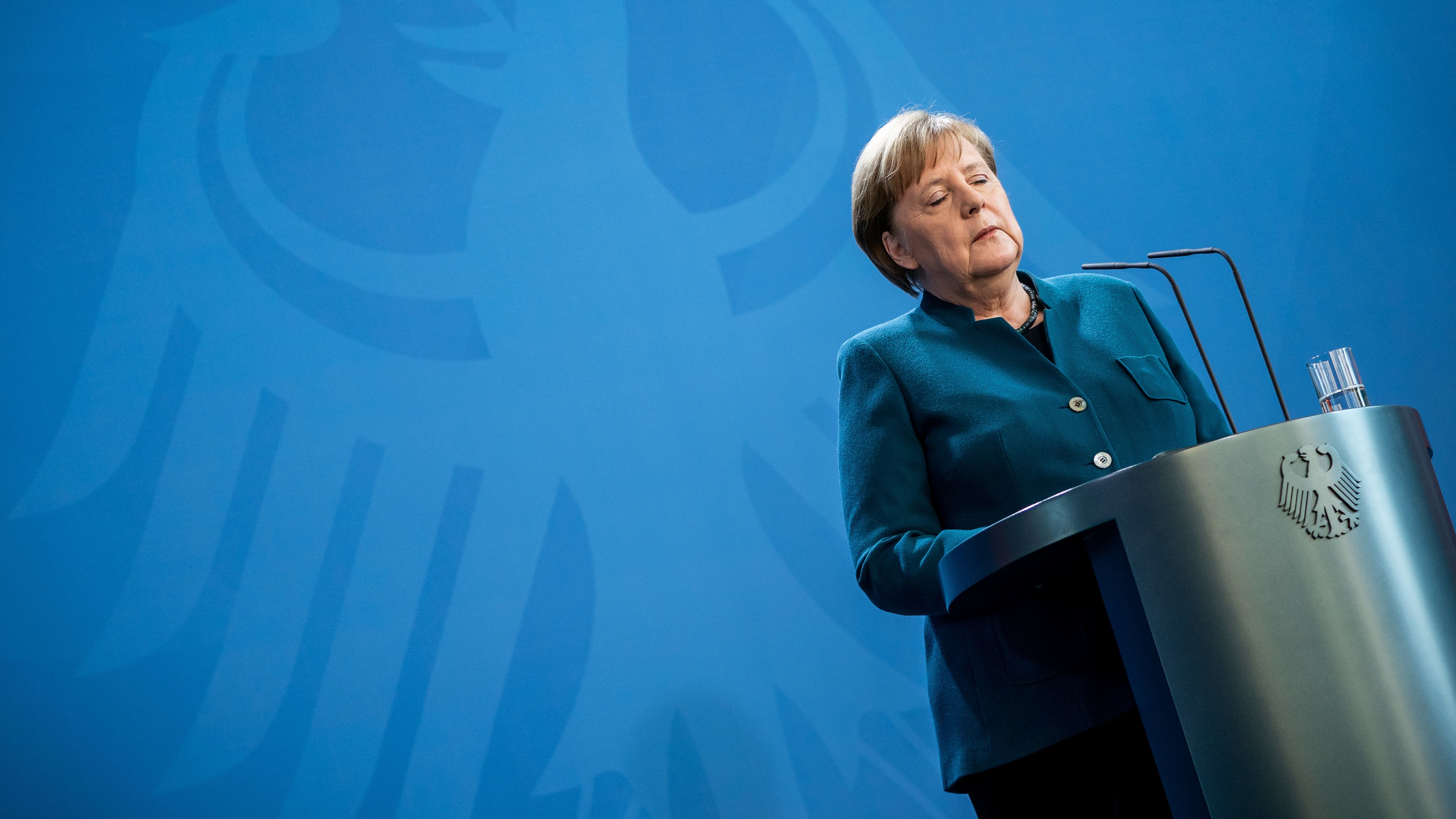 Negatív lett Angela Merkel koronavírus-tesztje