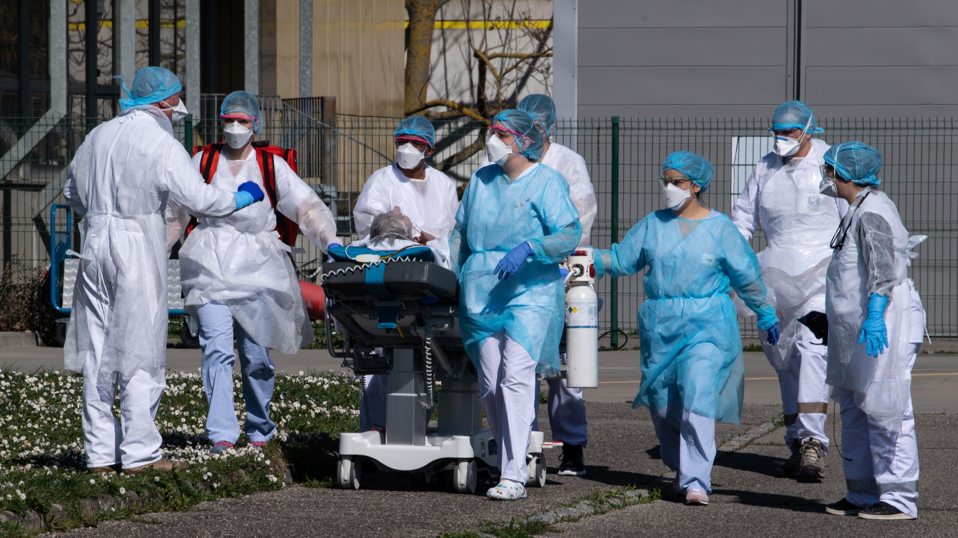 Egy francia idősek otthonában 20 lakó halt meg koronavírusban